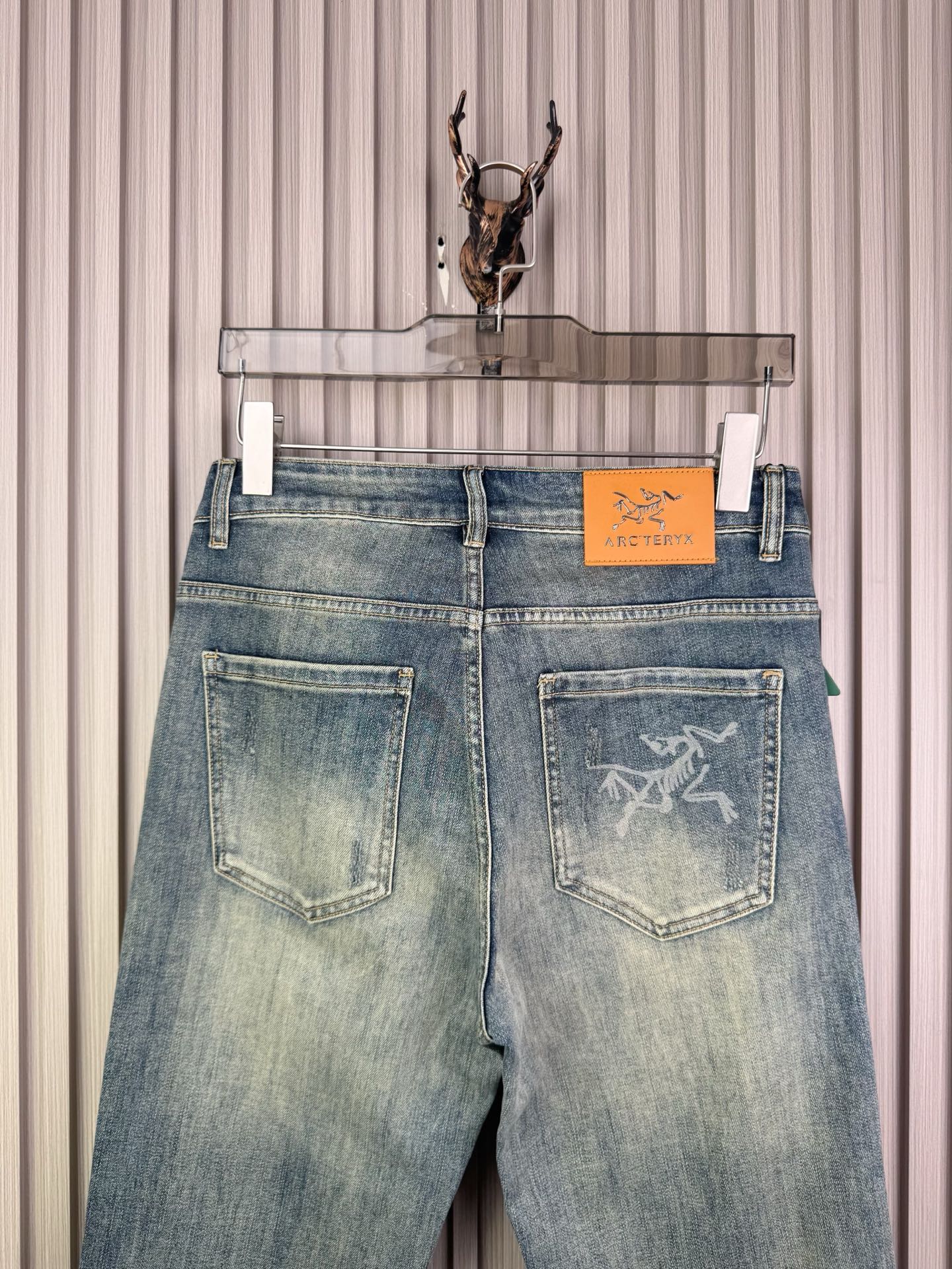 P300男士宽松阔腿直筒牛仔裤 - 柔らかく快適な着心地