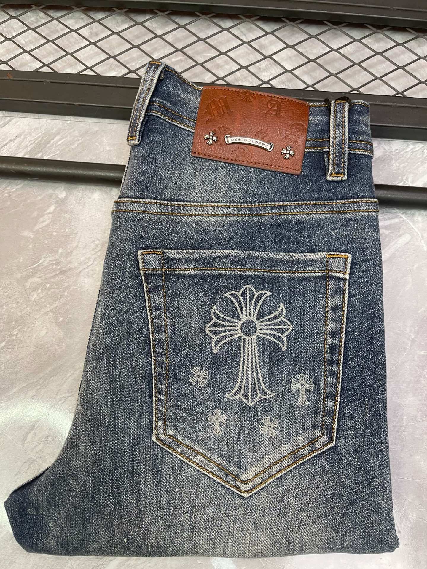 【克罗心】2️⃣0️⃣2️⃣5️⃣秋冬新款男士修身小直脚牛仔裤🍋刺绣工艺修身弹力裤子 百搭时尚显瘦款🍇高品质时尚男装 剪裁简洁大方利落!