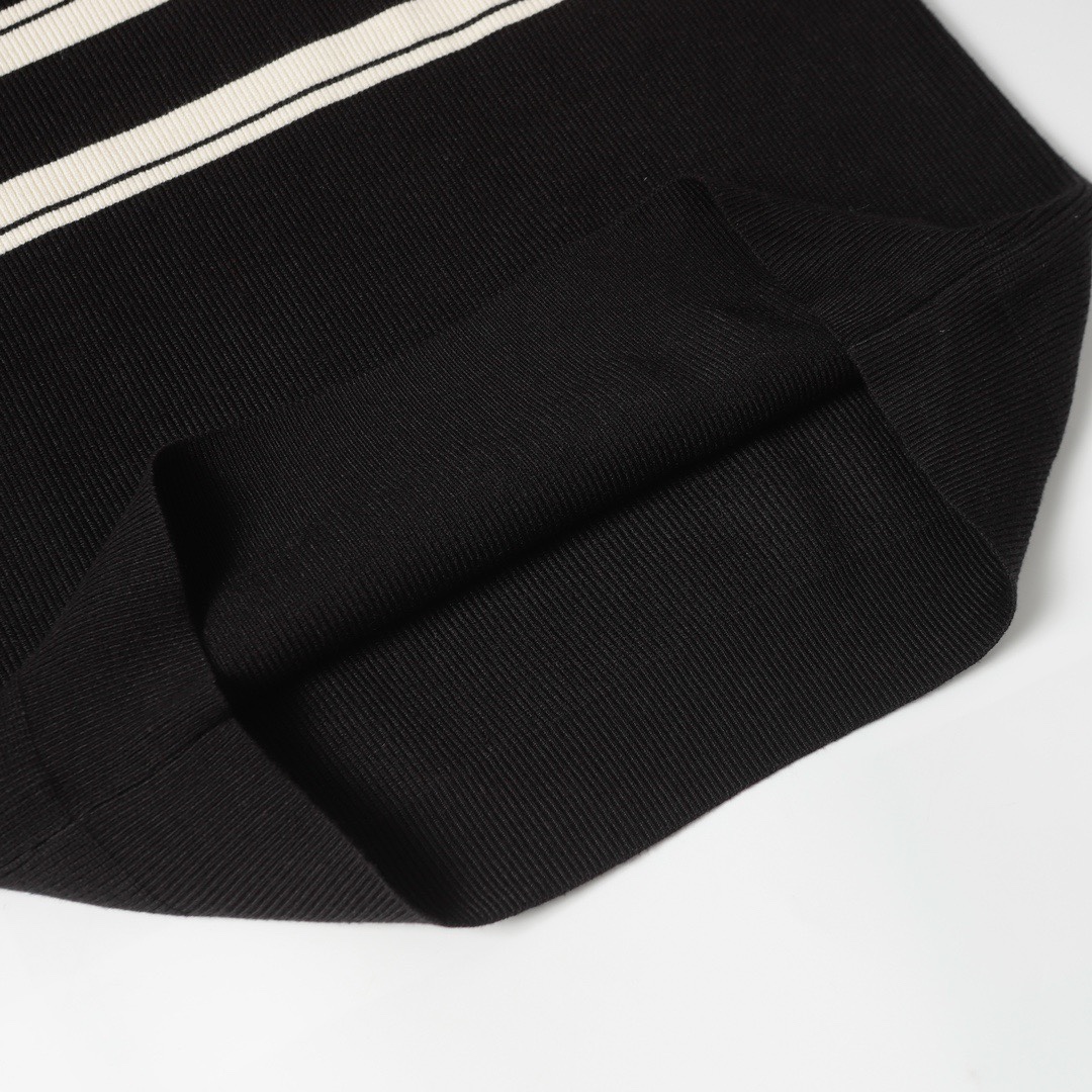 GUCCI Knit Logo Knuckles: Black & Red, High Quality, Unisex, Multiple Sizes - 图片 7