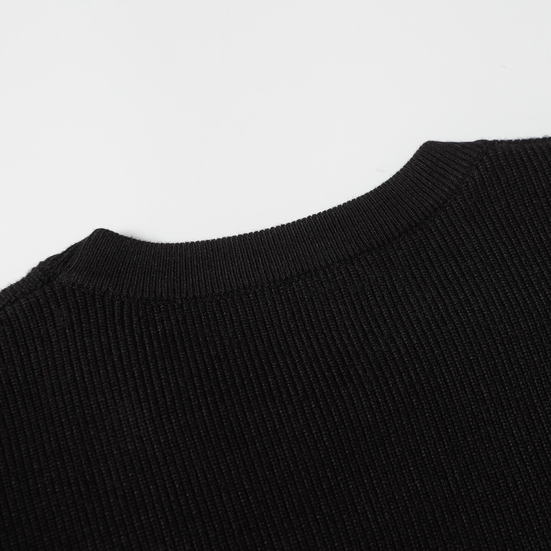 GUCCI Knit Logo Knuckles: Black & Red, High Quality, Unisex, Multiple Sizes - 图片 8