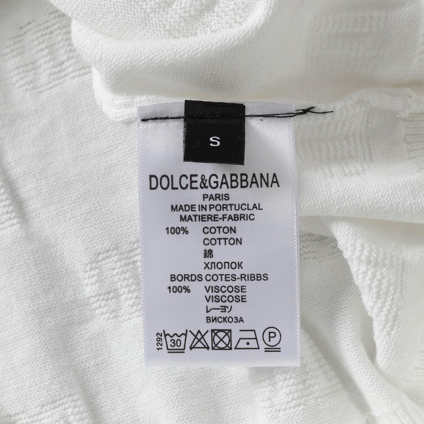 “Dolce & Gabbana Logo Knitting T-shirts in Black and White, Various Sizes Available” - 图片 7