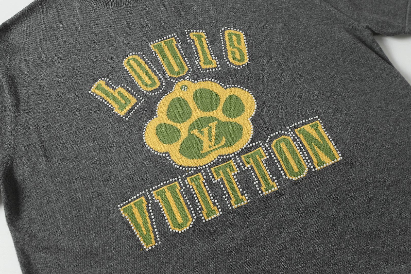 Louis Vuitton Logo Jacquard Knit Crew Neck Short Sleeve T-Shirt Unisex 5 i1740239776058 8243 0 3