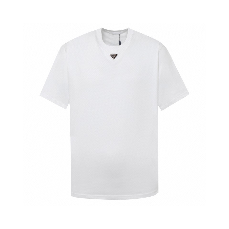 P100@ PRADA·Prada𝟮𝟰𝘀𝘀 Camiseta clásica de manga corta con cuello redondo y cuello redondo forrada a máquina con log…