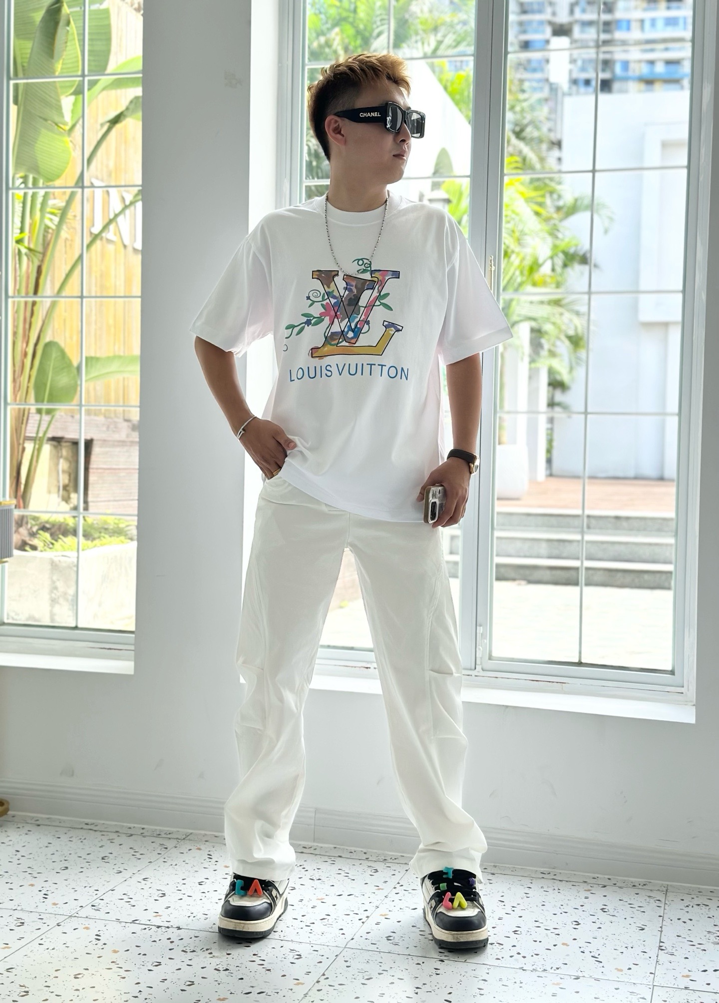 NO:479761,LV 25 Spring and Summer New Brand Letter Logo Logo Short Sleeve T-shirt, AX Customized 80 270g Cotton Fabric; Black and White Size S-XXL OVER SIZE, please report height and weight, louis vuitton, T-shirt,tees, t-shirt,alexander wang19860909LV 25春夏新品品牌字母徽标标识短袖T恤,AX定制80支270克棉面料；黑色 白色 尺码S-XXL OVER SIZE,报单请报身高体重,,louis vuitton,T-shirt,tees，t-shirt,alexander wang,Men's clothing