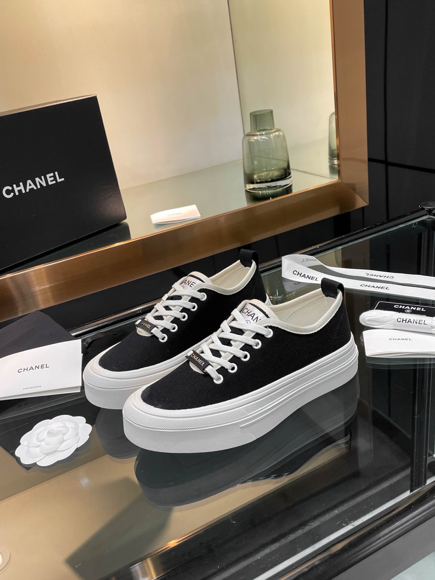 Chanel 2025SS Women's Casual Canvas Platform Sneakers - Black & White 6 i1740924735311 3535 0 3