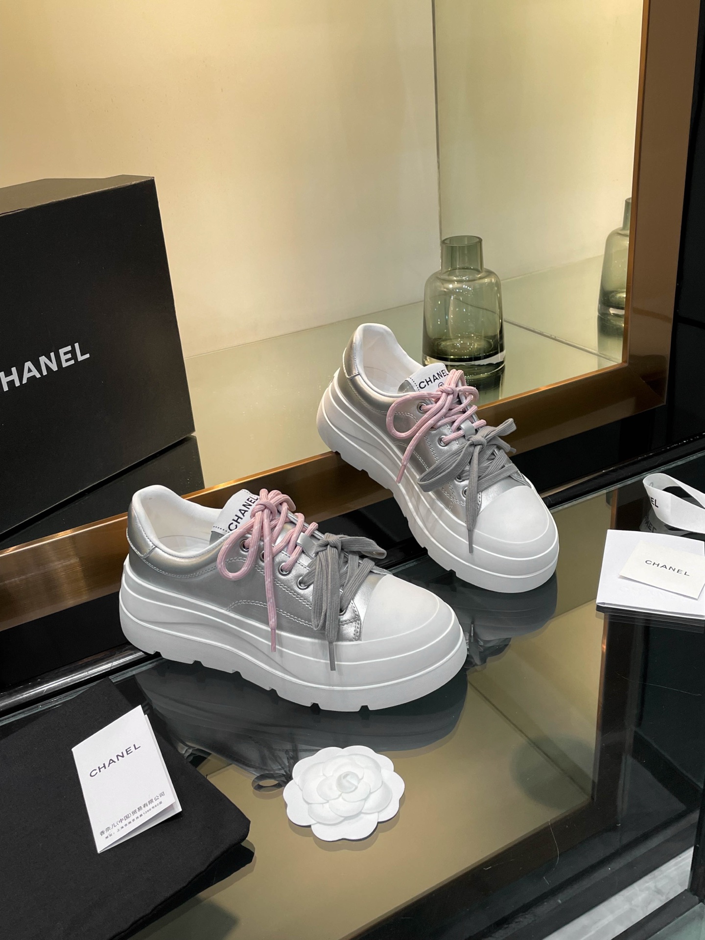 Chanel 25S Panda Colorblock Sneakers, Chic Lace-Up Design, Comfortable Fit 5 i1742241407991 1455 0 0