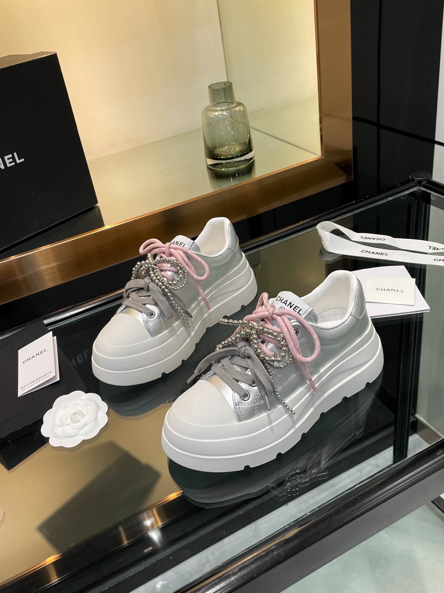 Chanel 25S Panda Colorblock Sneakers, Chic Lace-Up Design, Comfortable Fit 3 i1742241407991 1475 0 1