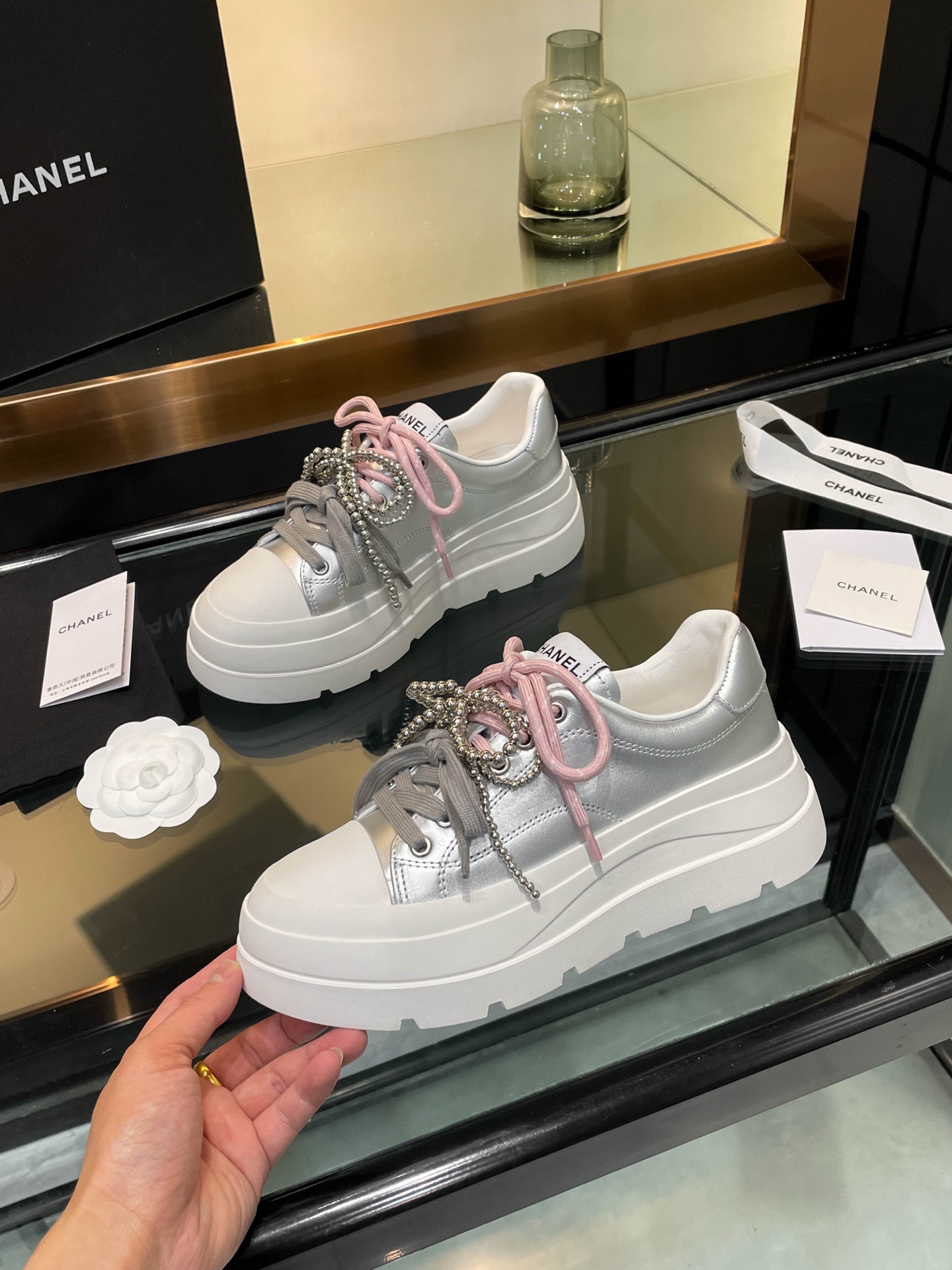 Chanel 25S Panda Colorblock Sneakers, Chic Lace-Up Design, Comfortable Fit 2 i1742241412790 7698 0 5