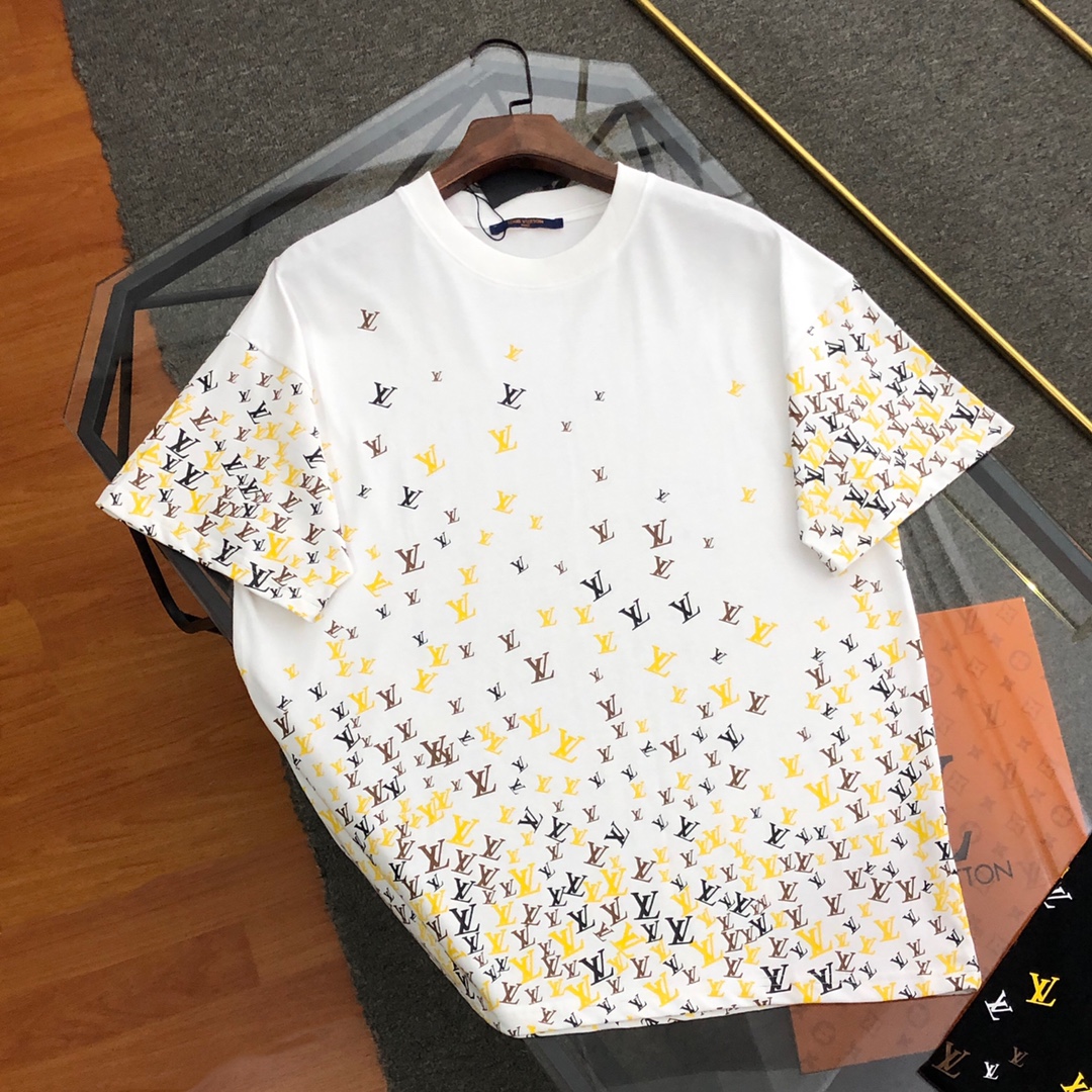 Louis Vuitton Kleding T-Shirt Zwart Wit Afdrukken Katoen Lente/Zomercollectie Fashion Korte mouw