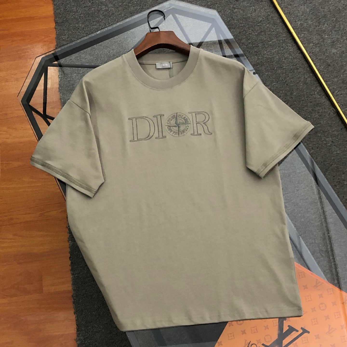 _dj-9sY_9XES3KExYLo6eGpzdg3yRpHzJqbS589g