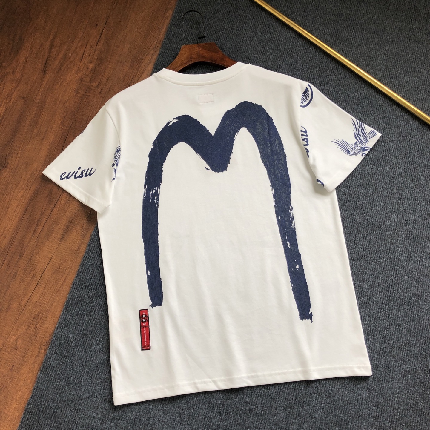 Alternative view of T-Shirt 02796