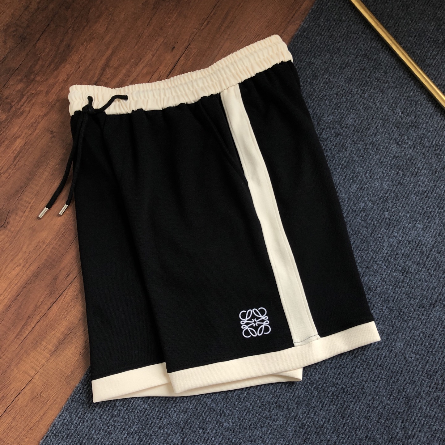 Loewe Shorts 02500