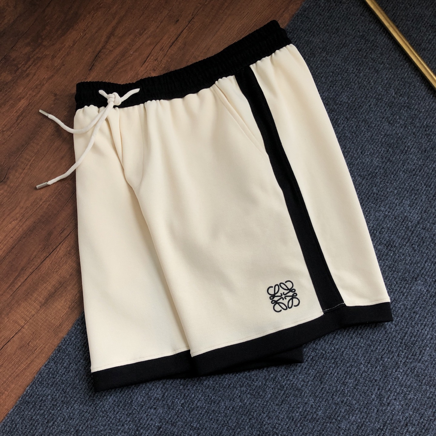 Loewe Shorts 02328