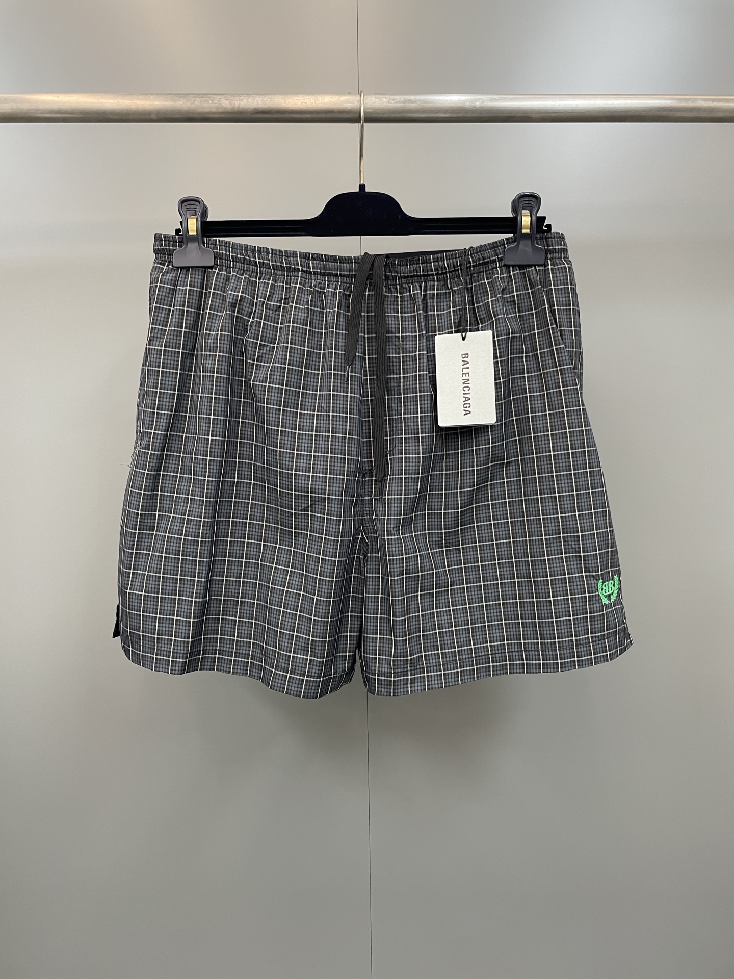 NO:775438,Balenciaga 26 new style plaid boxer mid-waist elastic beach pants for men, regular fit, high version., Balenciaga-clothing, balenciaga, balenciaga,19860909巴黎家26新款格纹平角中腰松紧沙滩裤 男款 常规版型 高版本.,巴黎世家-服装,balenciaga,balenciaga,,Women's clothing