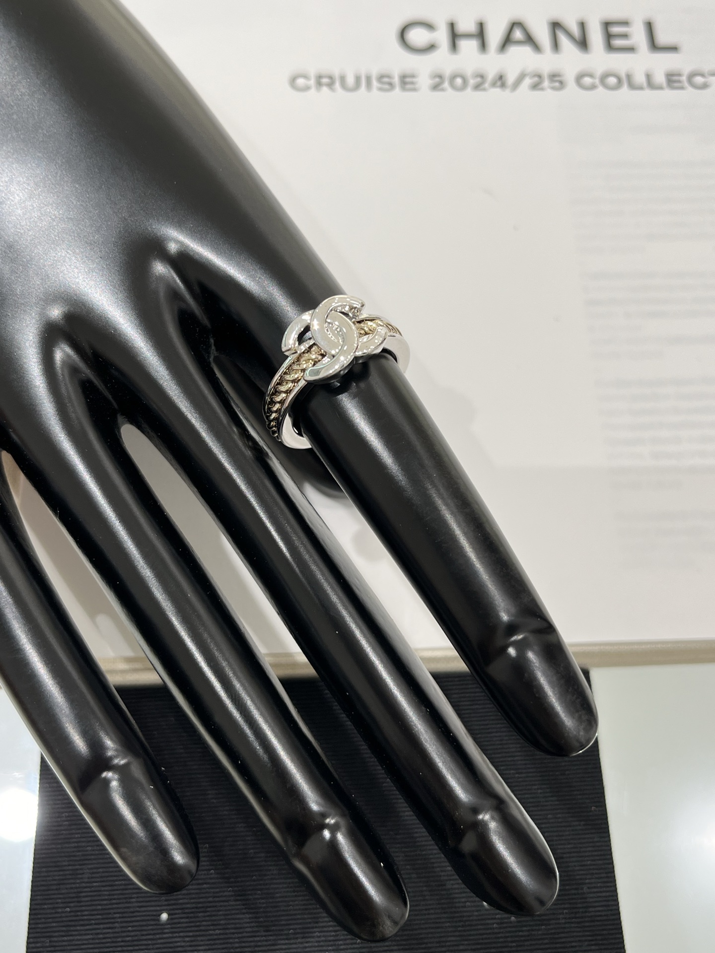 Chanel Silver & Gold-Tone Metal Ring with Interlocking CC Logo 9 i1753081029122 5860 0 7