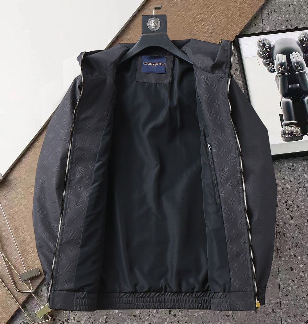 Louis Vuitton 2025 Spring New Men's Black Jacket, Comfortable and Warm 4 i1738042882002 4160 0 0