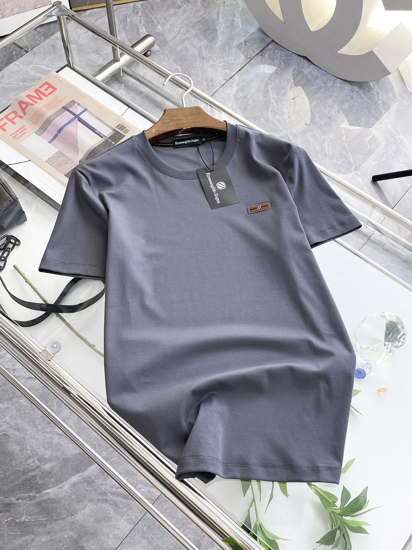 Alternative view of T-Shirt 01711