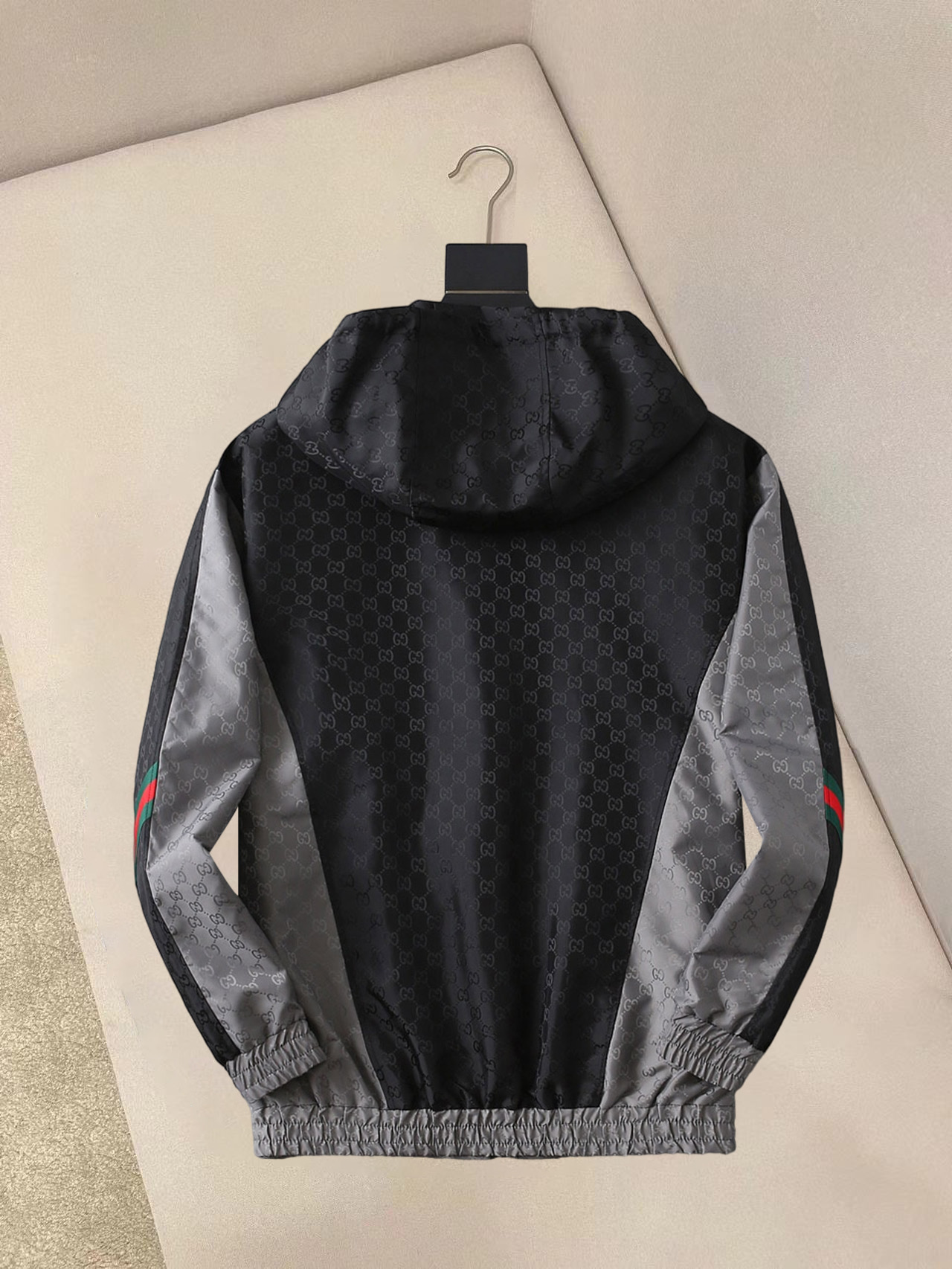 Alternative view of Jacket 02022