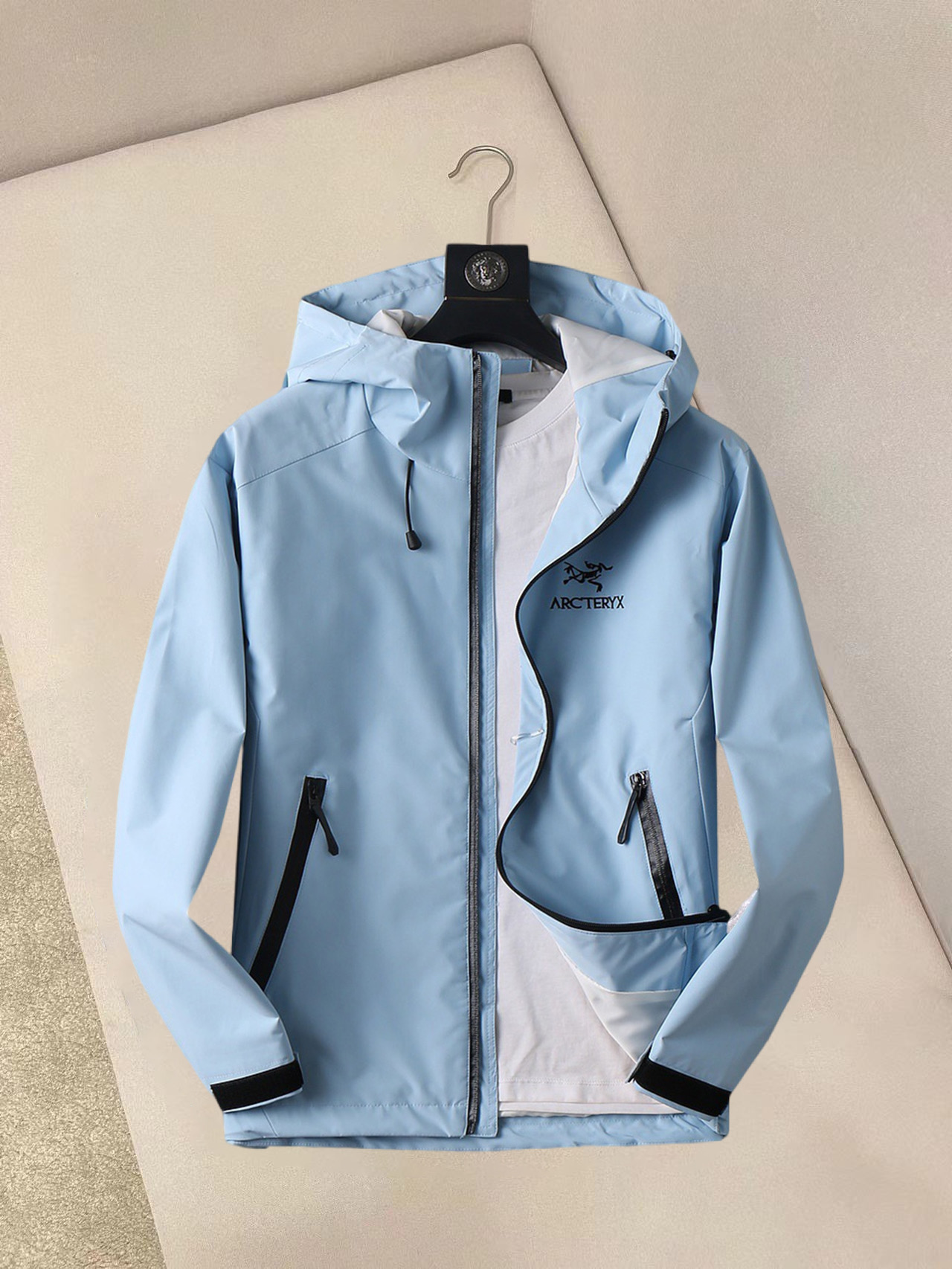 NO:132301,Archaeopteryx 2025 spring new jacket jacket, the new product on the show is perfect, comfortable and warm, the three standards are complete in color and full and attractive, and the very outstanding design easily advances the sense of fashion, the workmanship is extremely exquisite and rigorous, and the wiring is neat and meticulous!  A masterpiece of a big-name designer!  The upper body doesn't look bloated and super handsome!  Spot code M ~ XXXL,arc'teryx,jackets & coats,jackets & coats,alexander wang19860909始祖鸟 2025春季新款夹克外套,秀场新品品相非常完美,舒适保暖,三标齐全色泽饱满诱人,非常出彩的设计,轻松将时髦感进阶,做工极为考究严谨,走线工整细致！大牌设计师巨作！上身不显臃肿、超级帅气！现货码数M ～ XXXL,arc'teryx,jackets & coats,jackets & coats,alexander wang,Men's clothing