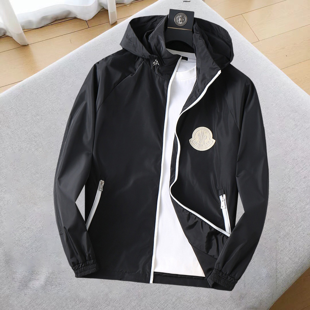 NO:124366,The new jacket and jacket for the spring of 2025 are perfect in the show, comfortable and warm, the three-standard complete colors and full and attractive, and the very outstanding design easily advances the sense of fashion. The workmanship is extremely exquisite and rigorous, and the wiring is neat and meticulous!  A masterpiece of a big-name designer!  The upper body doesn't look bloated and super handsome!  Spot code M ~ XXXL,,Moncler,jackets & coats,jackets & coats,alexander wang19860909蒙口 2025开春新款夹克外套,秀场新品品相非常完美,舒适保暖,三标齐全色泽饱满诱人,非常出彩的设计,轻松将时髦感进阶,做工极为考究严谨,走线工整细致！大牌设计师巨作！上身不显臃肿、超级帅气！现货码数M ～ XXXL,,Moncler,jackets & coats,jackets & coats,alexander wang,Men's clothing