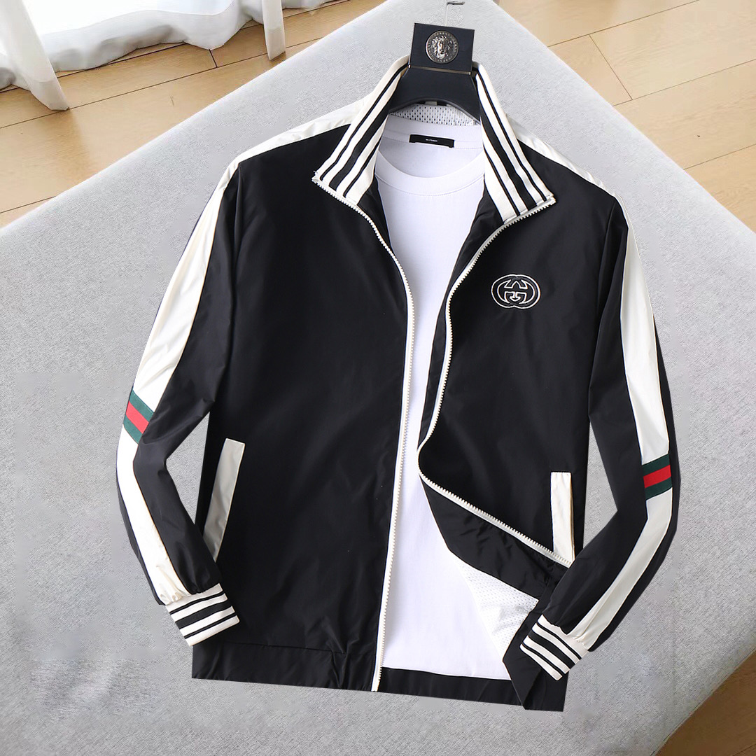 NO:124354,Guqi 2025 Spring New Jacket Jacket, the new product on the show is perfect, comfortable and warm, the three standards are complete in color and full and attractive, and the very outstanding design easily advances the sense of fashion, the workmanship is extremely exquisite and rigorous, and the wiring is neat and meticulous!  A masterpiece of a big-name designer!  The upper body doesn't look bloated and super handsome!  Spot code M ~ XXXL,,jackets & coats,jackets & coats,alexander wang19860909古奇 2025开春新款夹克外套,秀场新品品相非常完美,舒适保暖,三标齐全色泽饱满诱人,非常出彩的设计,轻松将时髦感进阶,做工极为考究严谨,走线工整细致！大牌设计师巨作！上身不显臃肿、超级帅气！现货码数M ～ XXXL,,jackets & coats,jackets & coats,alexander wang,Men's clothing