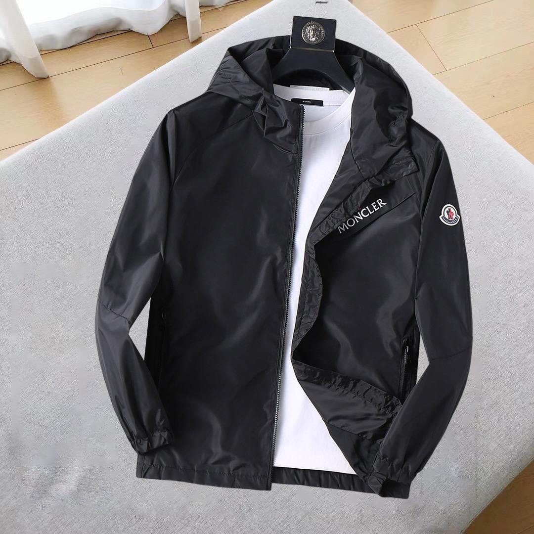 NO:124372,The new jacket and jacket for the spring of 2025 are perfect in the show, comfortable and warm, the three-standard complete colors and full and attractive, and the very outstanding design easily advances the sense of fashion. The workmanship is extremely exquisite and rigorous, and the wiring is neat and meticulous!  A masterpiece of a big-name designer!  The upper body doesn't look bloated and super handsome!  Spot code M ~ XXXL,,Moncler,jackets & coats,jackets & coats,alexander wang19860909蒙口 2025开春新款夹克外套,秀场新品品相非常完美,舒适保暖,三标齐全色泽饱满诱人,非常出彩的设计,轻松将时髦感进阶,做工极为考究严谨,走线工整细致！大牌设计师巨作！上身不显臃肿、超级帅气！现货码数M ～ XXXL,,Moncler,jackets & coats,jackets & coats,alexander wang,Men's clothing