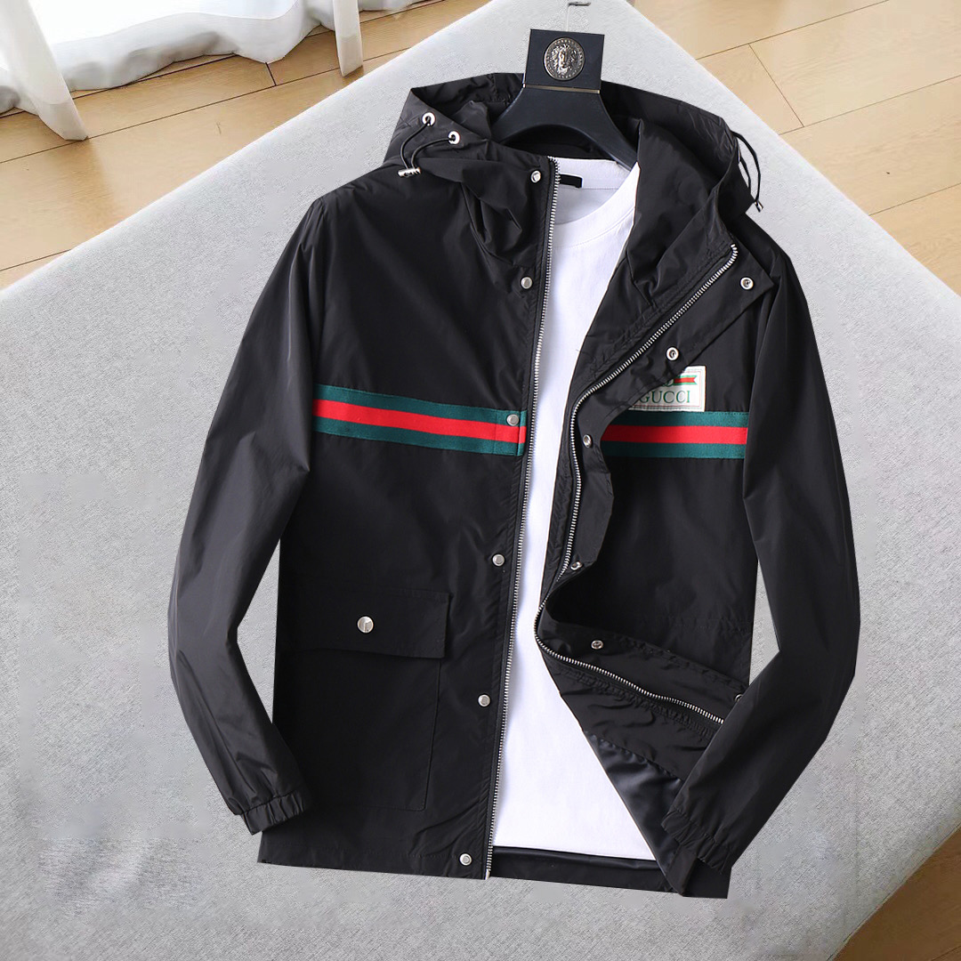 NO:124378,Guqi 2025 Spring New Jacket Jacket, the new product on the show is perfect, comfortable and warm, the three standards are complete in color and full and attractive, and the very outstanding design easily advances the sense of fashion, the workmanship is extremely exquisite and rigorous, and the wiring is neat and meticulous!  A masterpiece of a big-name designer!  The upper body doesn't look bloated and super handsome!  Spot code M ~ XXXL,,jackets & coats,jackets & coats,alexander wang19860909古奇 2025开春新款夹克外套,秀场新品品相非常完美,舒适保暖,三标齐全色泽饱满诱人,非常出彩的设计,轻松将时髦感进阶,做工极为考究严谨,走线工整细致！大牌设计师巨作！上身不显臃肿、超级帅气！现货码数M ～ XXXL,,jackets & coats,jackets & coats,alexander wang,Men's clothing