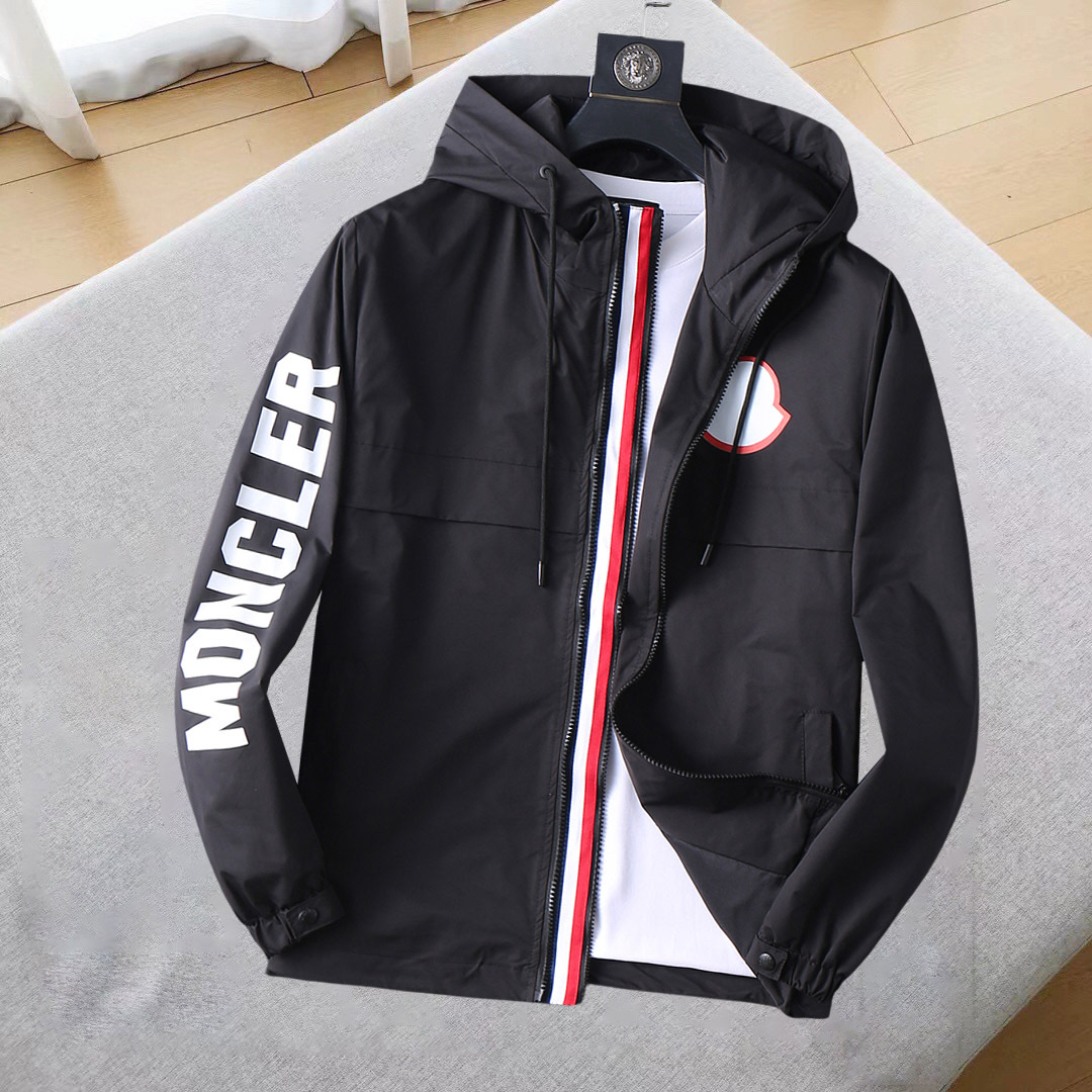 NO:124393,The new jacket and jacket for the spring of 2025 are perfect in the show, comfortable and warm, the three-standard complete colors and full and attractive, and the very outstanding design easily advances the sense of fashion. The workmanship is extremely exquisite and rigorous, and the wiring is neat and meticulous!  A masterpiece of a big-name designer!  The upper body doesn't look bloated and super handsome!  Spot code M ~ XXXL,,Moncler,jackets & coats,jackets & coats,alexander wang19860909蒙口 2025开春新款夹克外套,秀场新品品相非常完美,舒适保暖,三标齐全色泽饱满诱人,非常出彩的设计,轻松将时髦感进阶,做工极为考究严谨,走线工整细致！大牌设计师巨作！上身不显臃肿、超级帅气！现货码数M ～ XXXL,,Moncler,jackets & coats,jackets & coats,alexander wang,Men's clothing