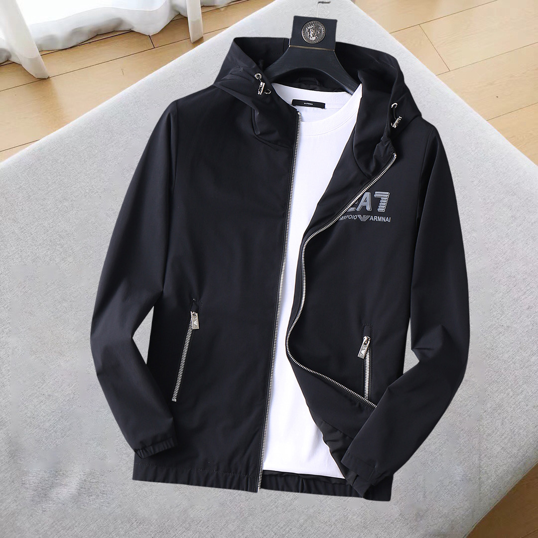 NO:124401,Armani's new jacket jacket in the spring of 2025, the new product on the show is perfect, comfortable and warm, the three standards are complete in color and full and attractive, and the very outstanding design easily advances the sense of fashion. The workmanship is extremely exquisite and rigorous, and the wiring is neat and meticulous!  A masterpiece of a big-name designer!  The upper body doesn't look bloated and super handsome!  Spot code M ~ XXXL,,armani,jackets & coats,jackets & coats,alexander wang19860909阿玛尼 2025开春新款夹克外套,秀场新品品相非常完美,舒适保暖,三标齐全色泽饱满诱人,非常出彩的设计,轻松将时髦感进阶,做工极为考究严谨,走线工整细致！大牌设计师巨作！上身不显臃肿、超级帅气！现货码数M ～ XXXL,,armani,jackets & coats,jackets & coats,alexander wang,Men's clothing