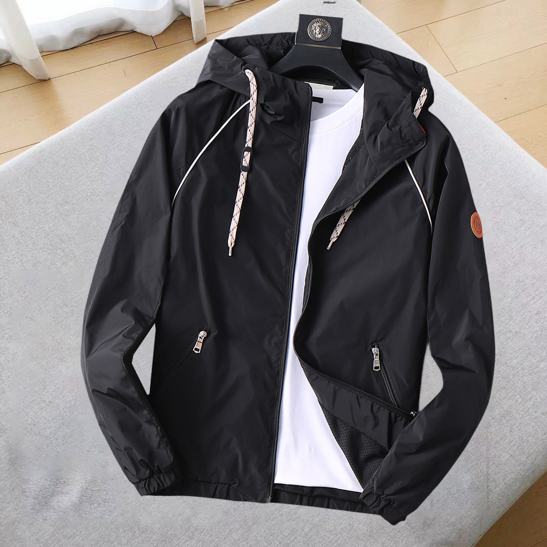 NO:124391,Guqi 2025 Spring New Jacket Jacket, the new product on the show is perfect, comfortable and warm, the three standards are complete in color and full and attractive, and the very outstanding design easily advances the sense of fashion, the workmanship is extremely exquisite and rigorous, and the wiring is neat and meticulous!  A masterpiece of a big-name designer!  The upper body doesn't look bloated and super handsome!  Spot code M ~ XXXL,,jackets & coats,jackets & coats,alexander wang19860909古奇 2025开春新款夹克外套,秀场新品品相非常完美,舒适保暖,三标齐全色泽饱满诱人,非常出彩的设计,轻松将时髦感进阶,做工极为考究严谨,走线工整细致！大牌设计师巨作！上身不显臃肿、超级帅气！现货码数M ～ XXXL,,jackets & coats,jackets & coats,alexander wang,Men's clothing