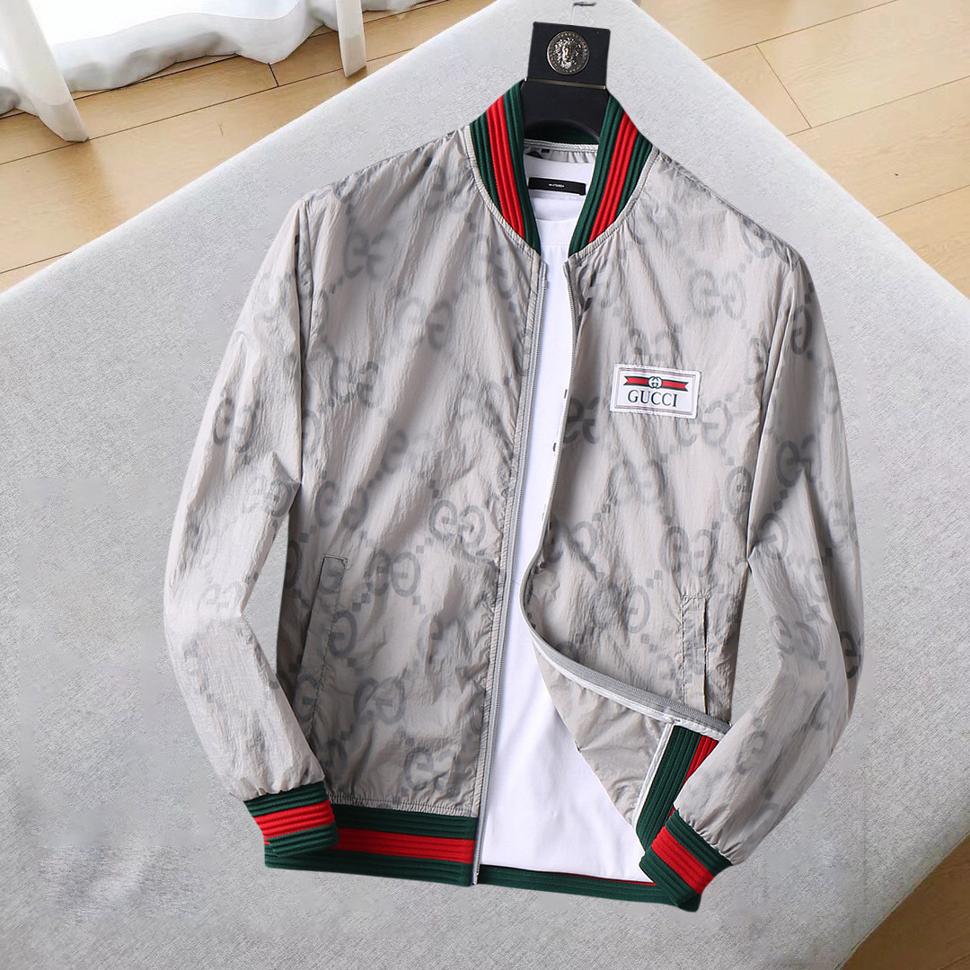 NO:124405,Guqi 2025 Spring New Jacket Jacket, the new product on the show is perfect, comfortable and warm, the three standards are complete in color and full and attractive, and the very outstanding design easily advances the sense of fashion, the workmanship is extremely exquisite and rigorous, and the wiring is neat and meticulous!  A masterpiece of a big-name designer!  The upper body doesn't look bloated and super handsome!  Spot code M ~ XXXL,,jackets & coats,jackets & coats,alexander wang19860909古奇 2025开春新款夹克外套,秀场新品品相非常完美,舒适保暖,三标齐全色泽饱满诱人,非常出彩的设计,轻松将时髦感进阶,做工极为考究严谨,走线工整细致！大牌设计师巨作！上身不显臃肿、超级帅气！现货码数M ～ XXXL,,jackets & coats,jackets & coats,alexander wang,Men's clothing