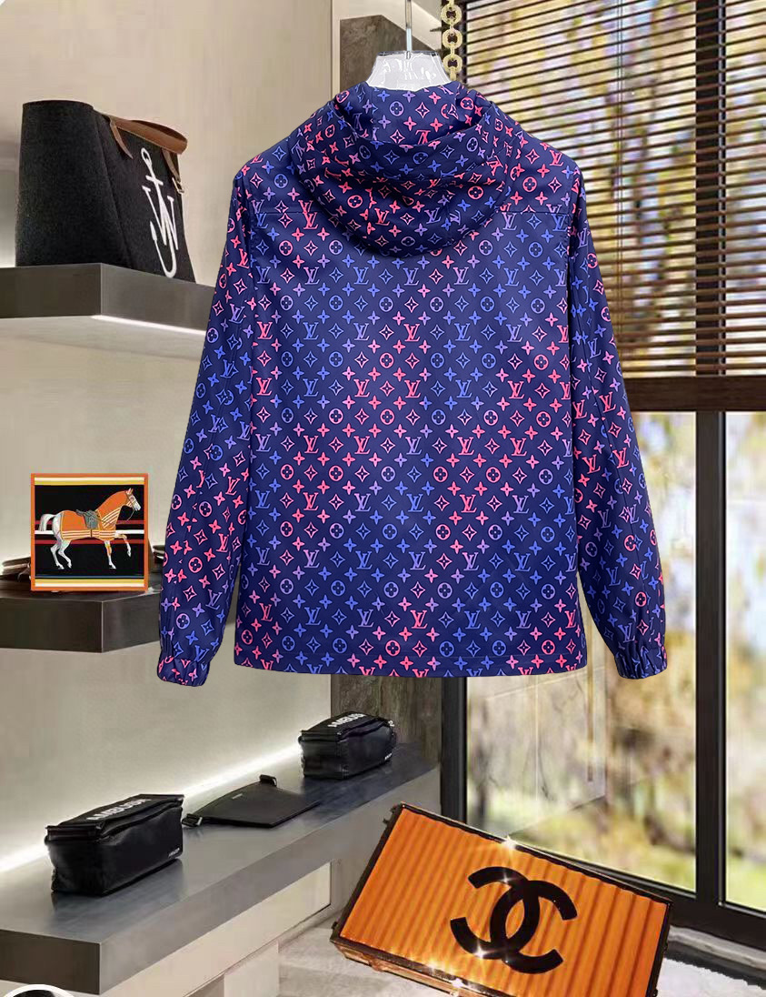 Alternative view of Louis Vuitton Cap 00411