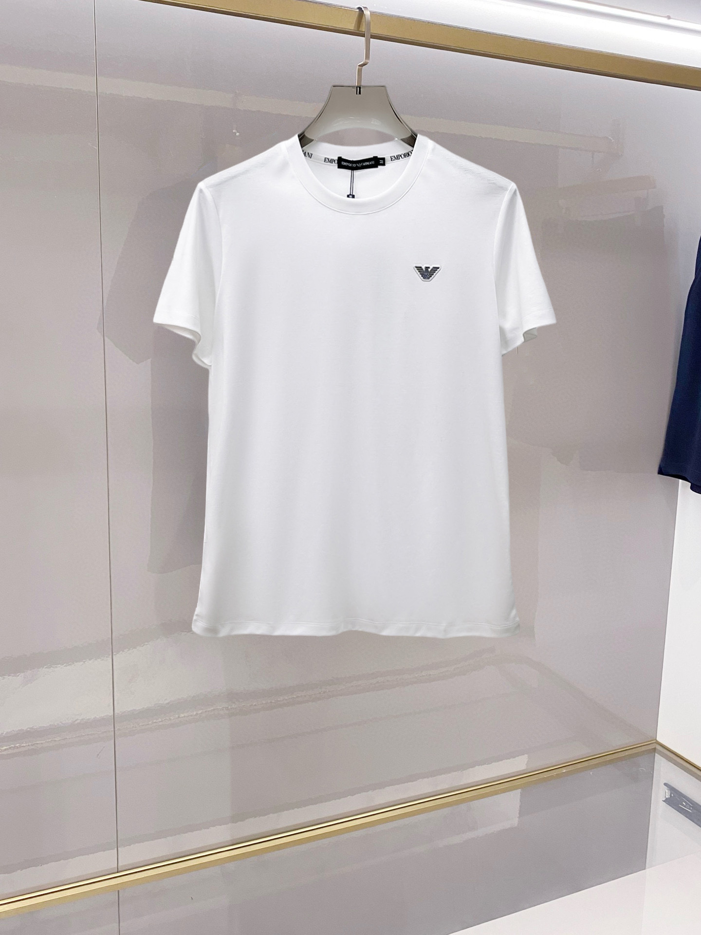 Alternative view of T-Shirt 03192