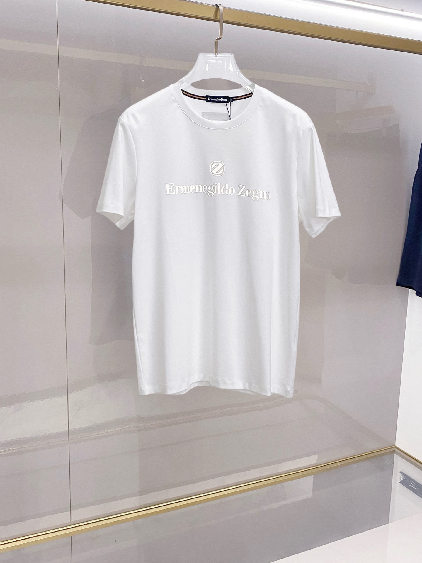Alternative view of T-Shirt 03190