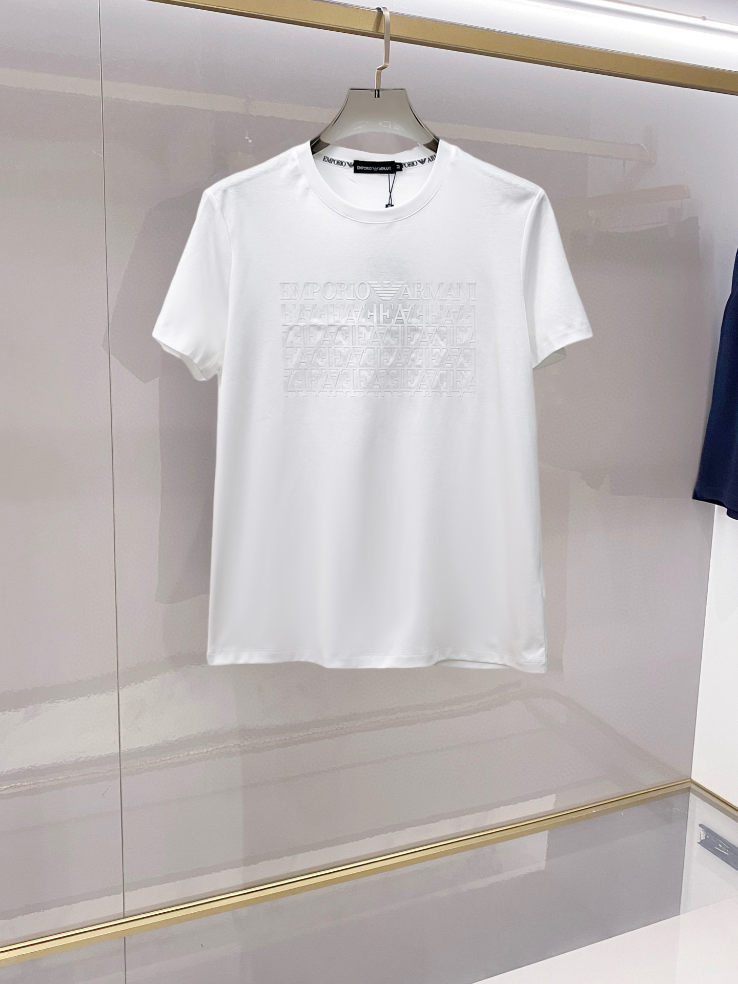 Alternative view of T-Shirt 03181
