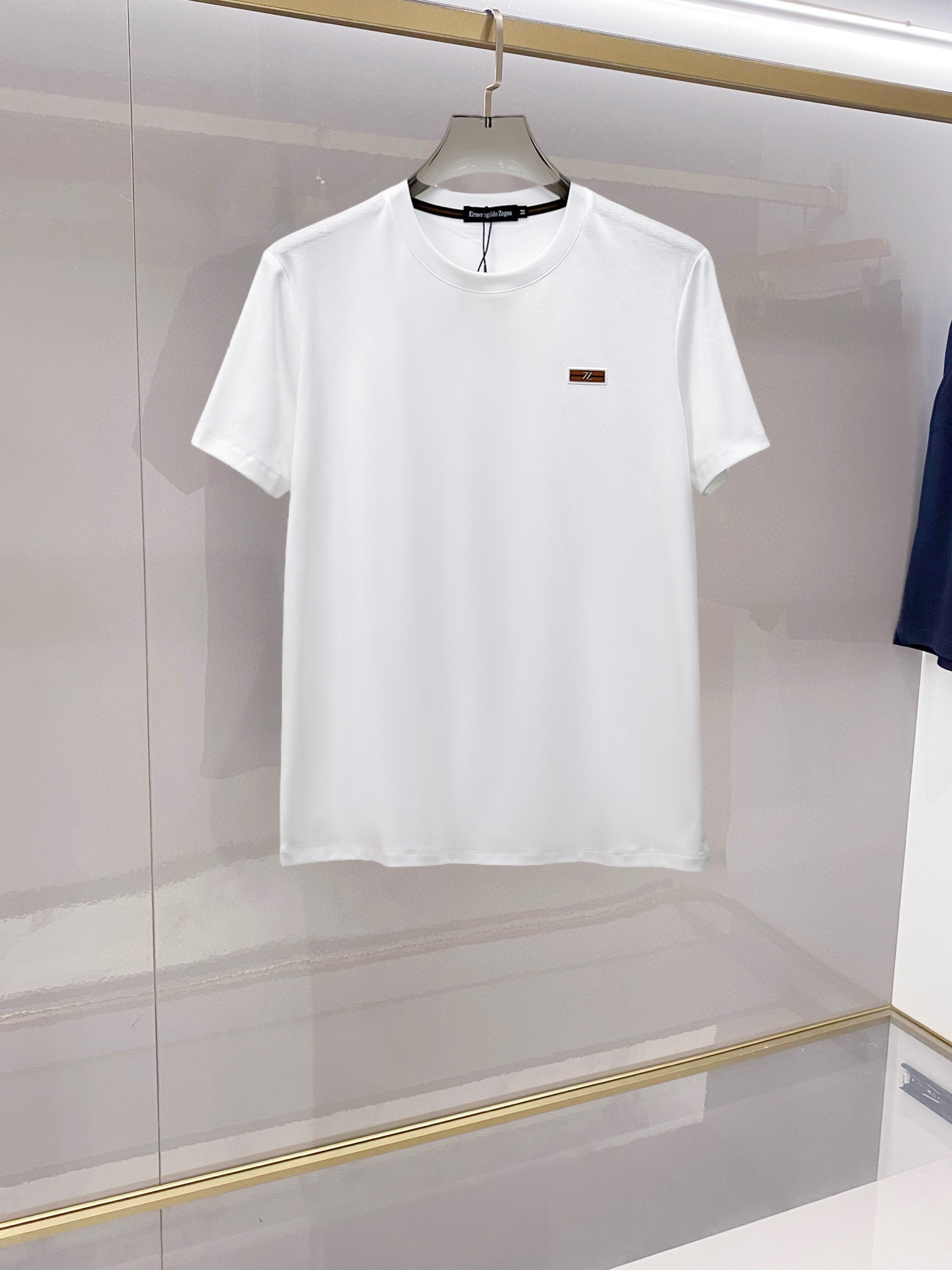 Alternative view of T-Shirt 03183