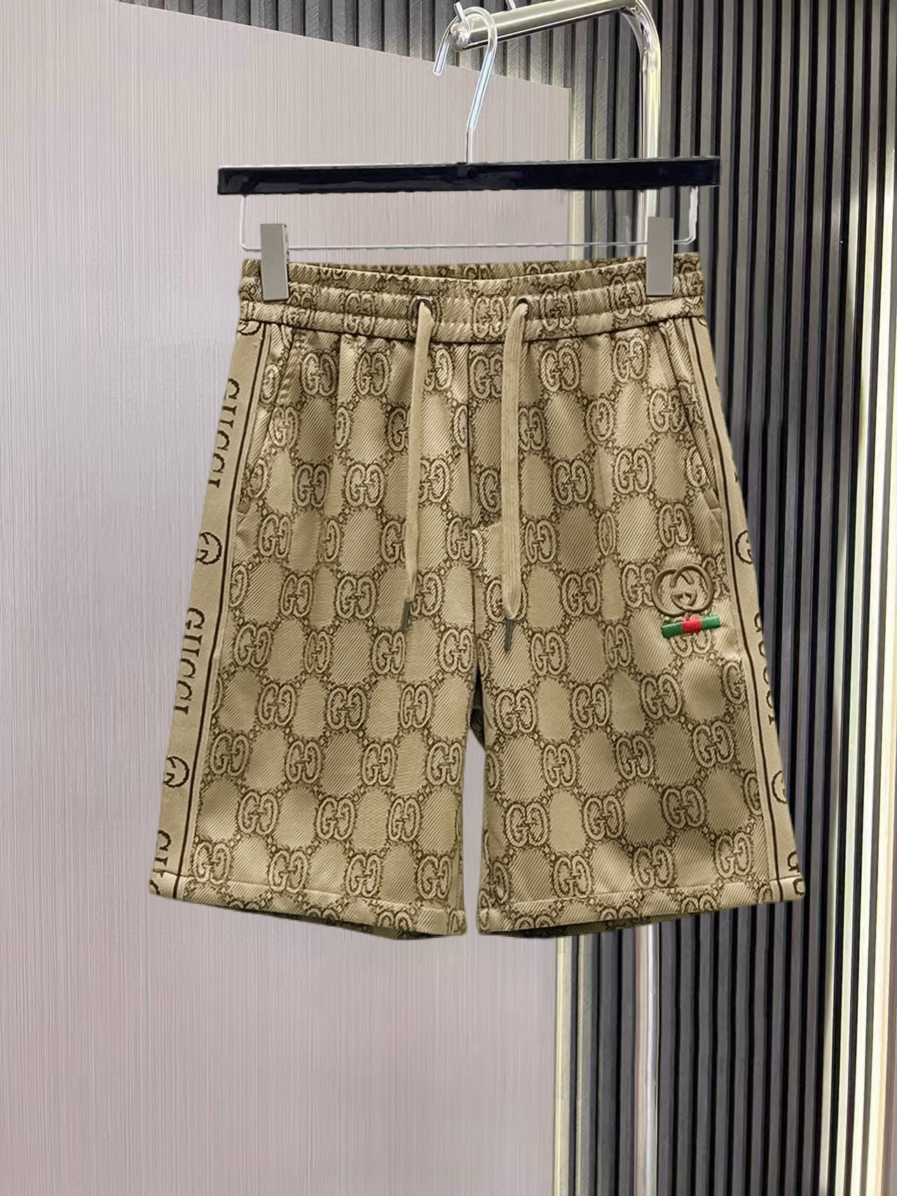 Shorts 04868