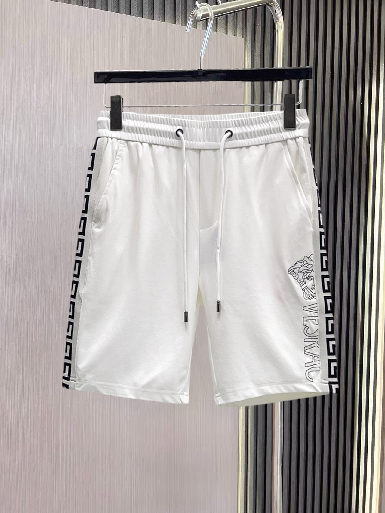 Shorts 04864