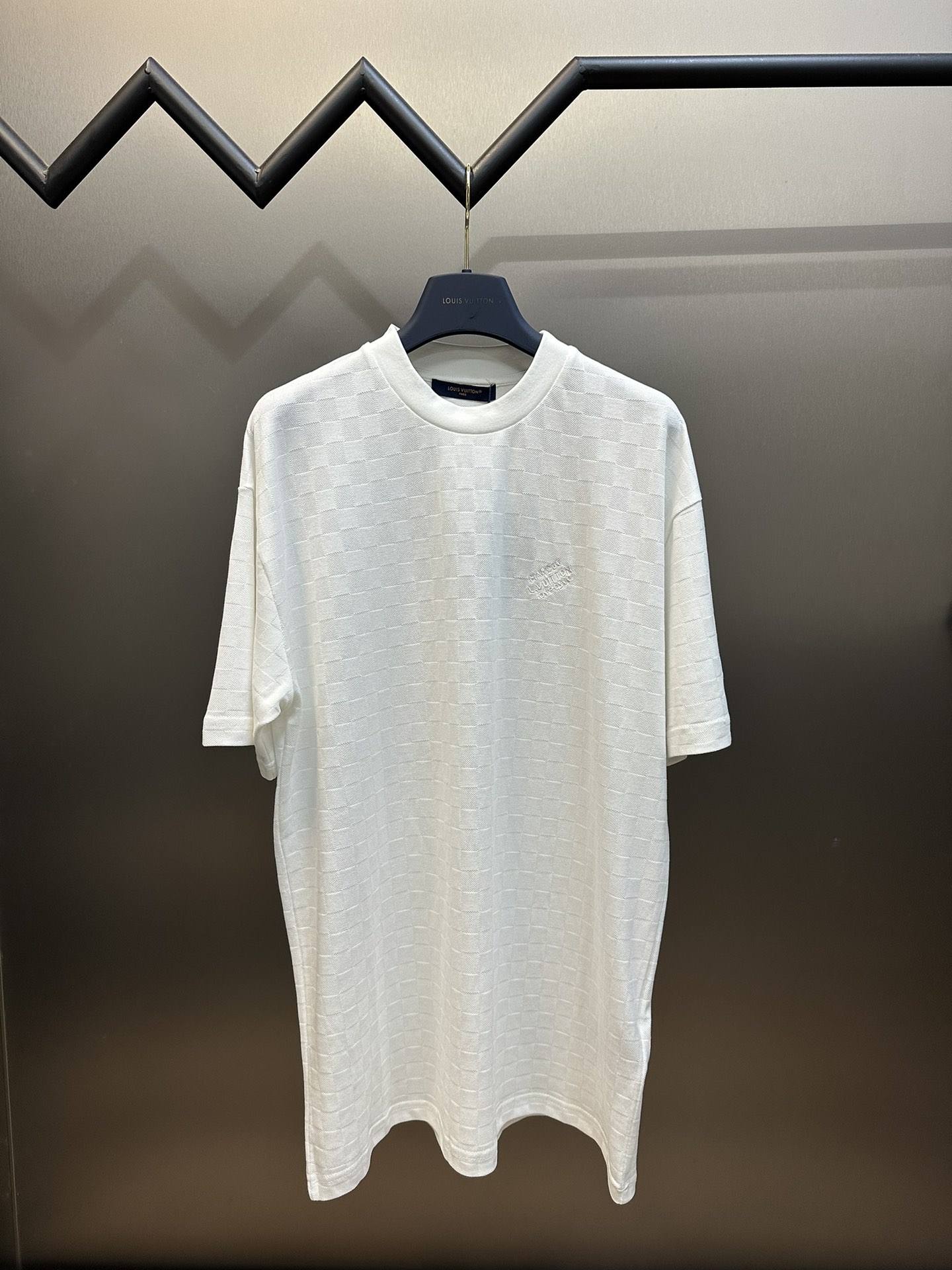 AAA+ réplica
 Louis Vuitton Ropa Camiseta Bordado Lino Manga corta