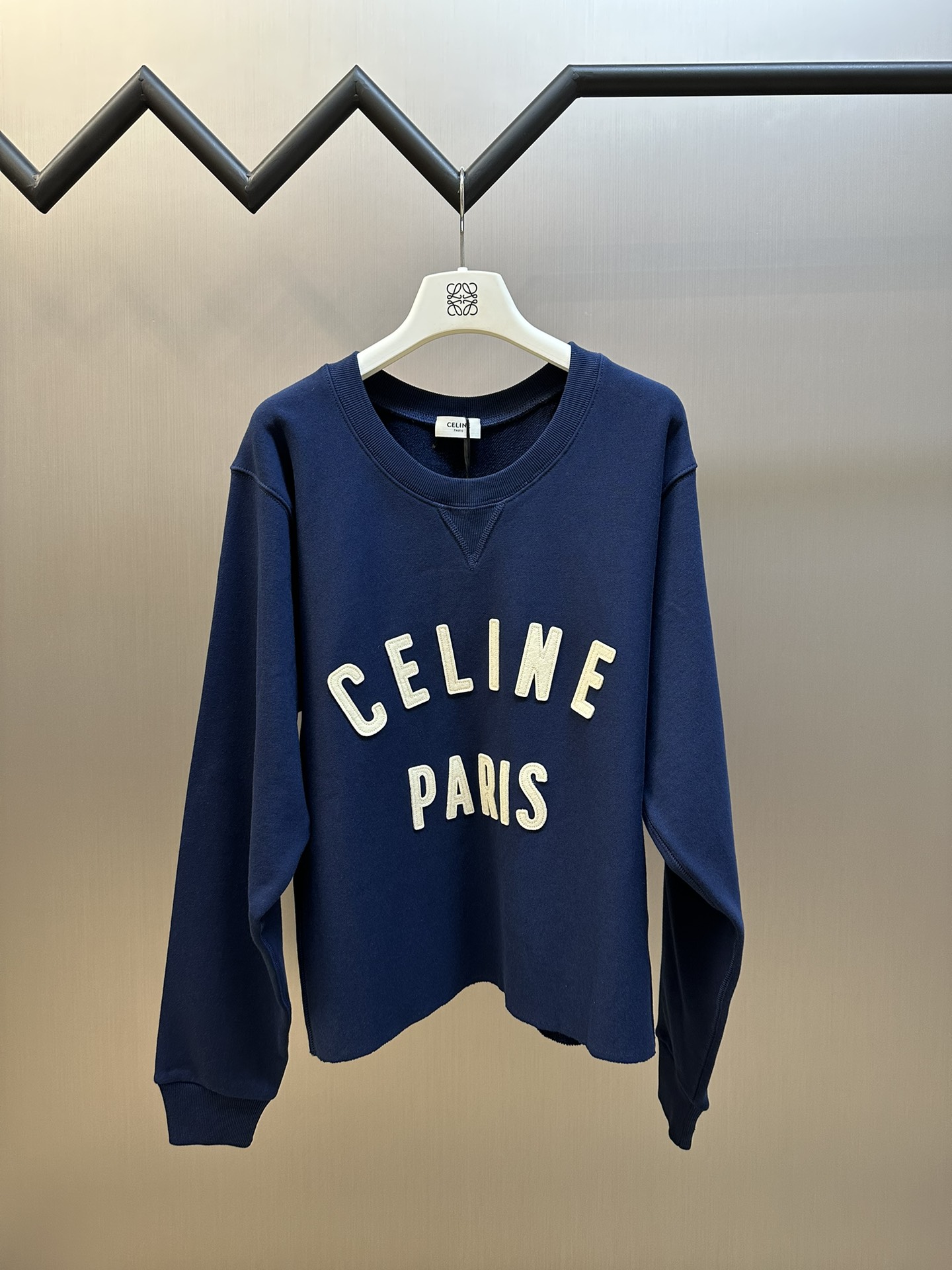 Sudadera con parches de burbuja Celine, la tela utiliza hilo peinado 32s+21s de algodón compacto de hilatura siro, peso…