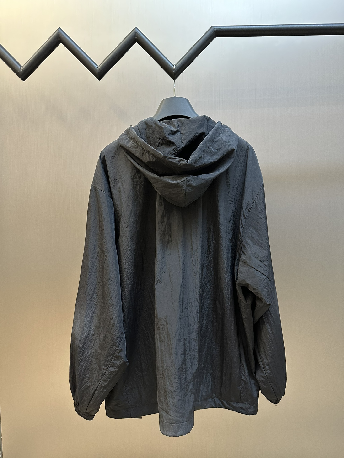 巴黎世家 黑色水洗校服外套 4