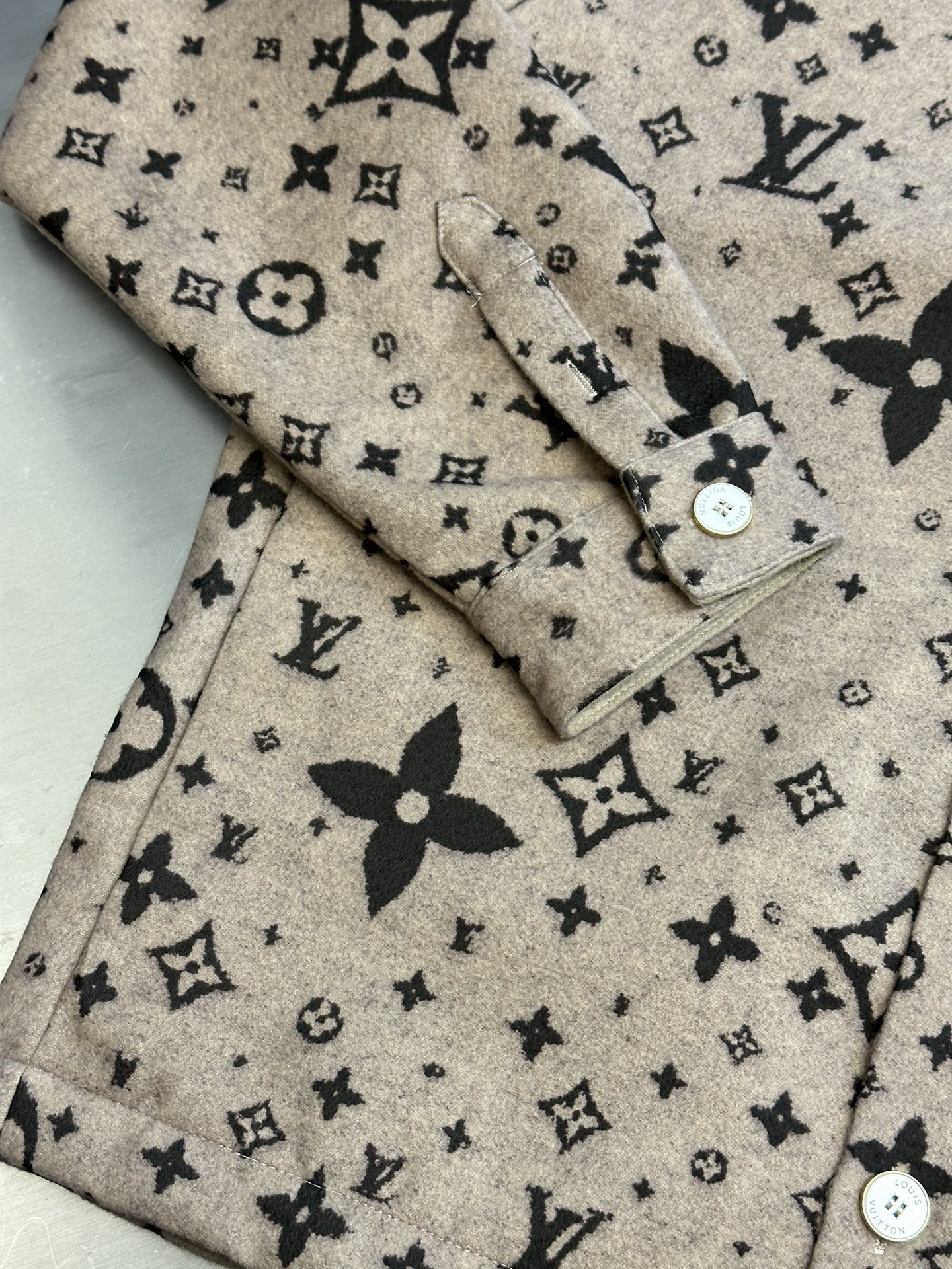 Lv 提花羊毛翻领外套 5