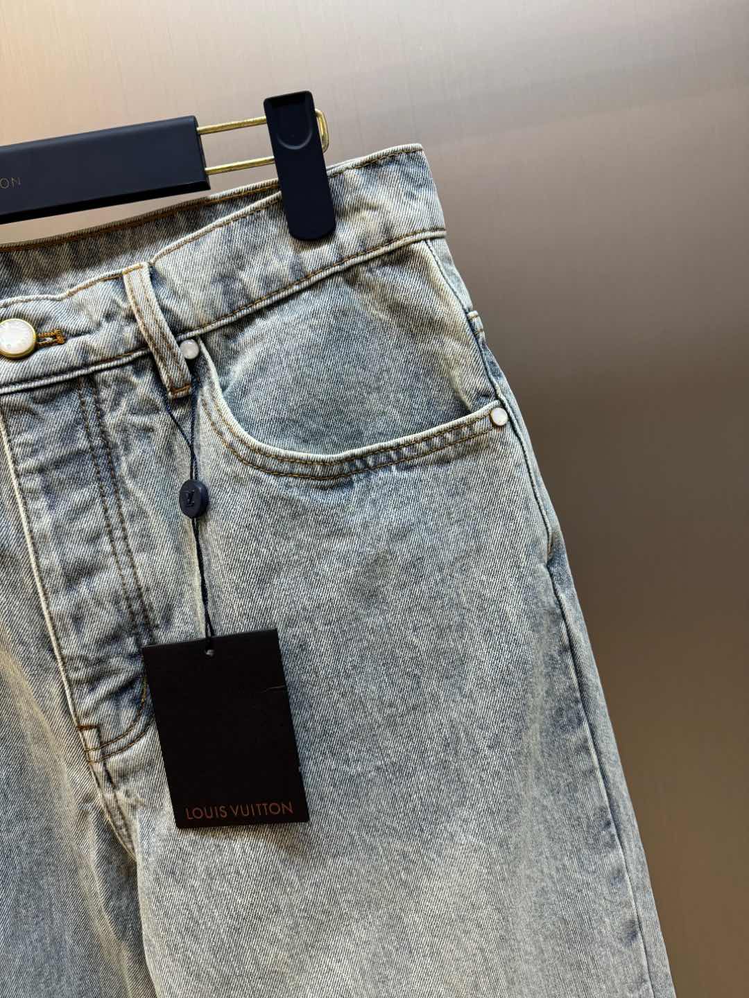 루이비통 남성 바지 136501 Louis Vuitton Pants 썸네일 이미지