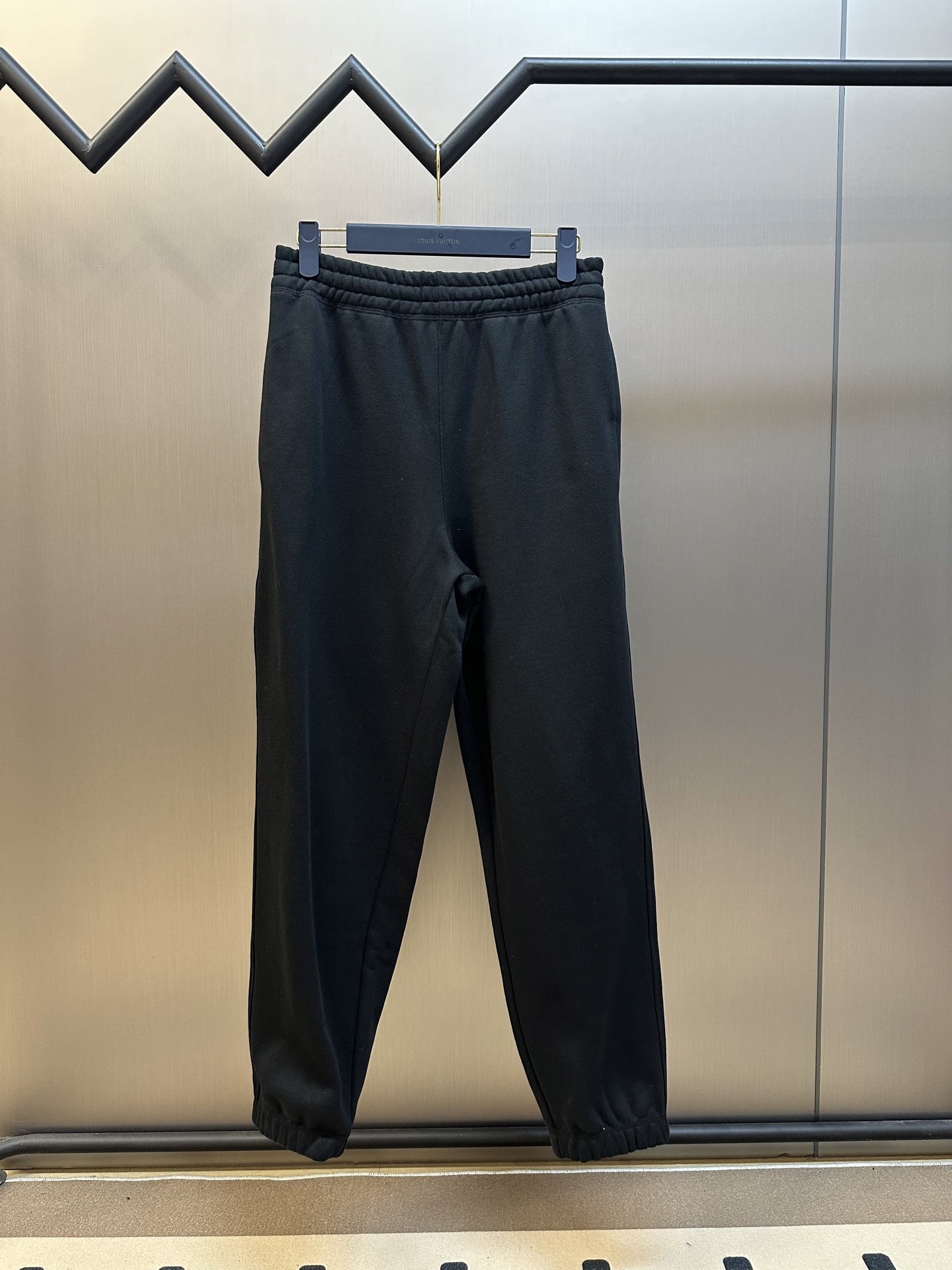 Los pantalones y pantalones deportivos de algodón de caballo de guerra BBR están hechos de tela de algodón gruesa y lis…
