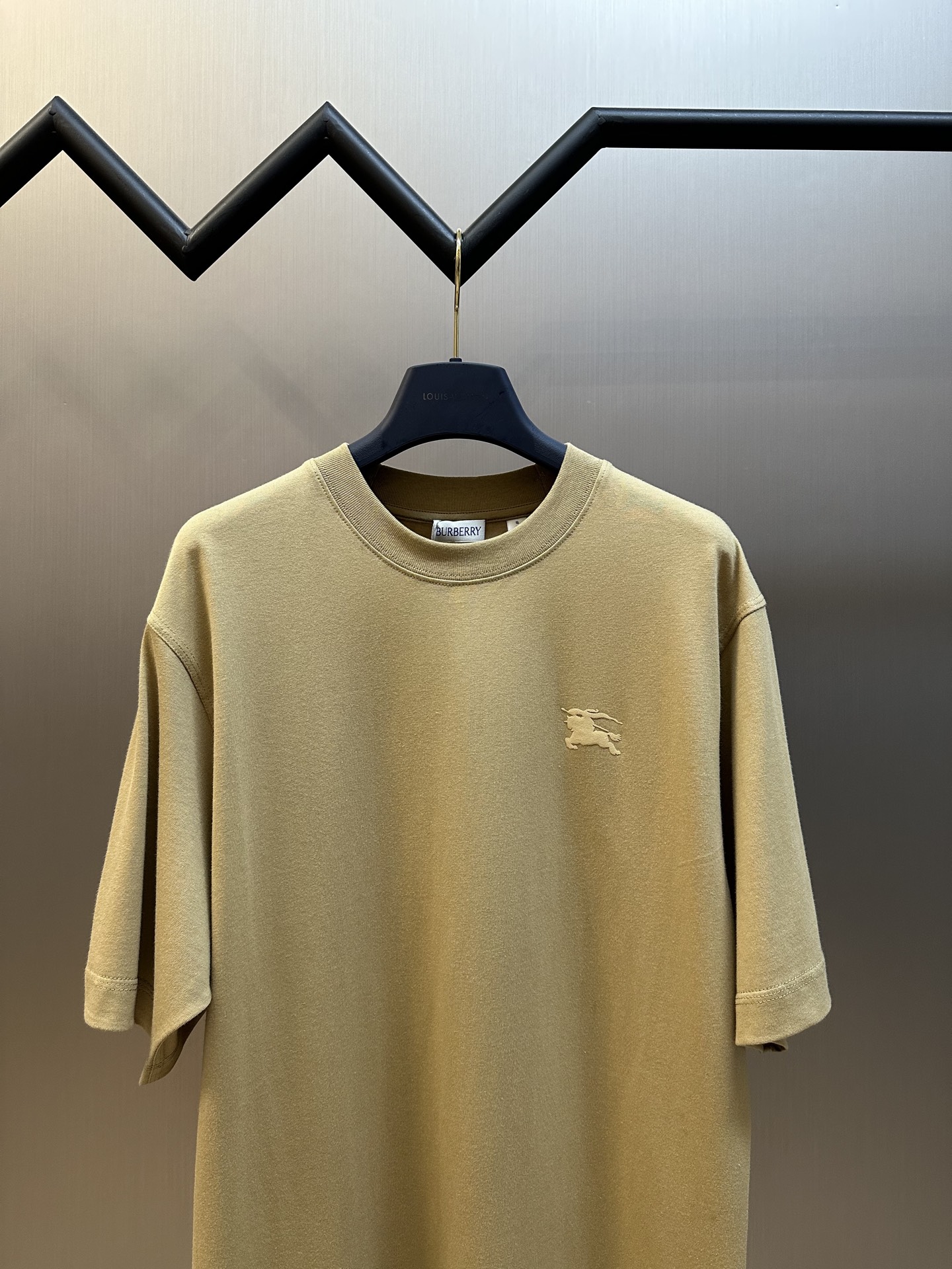 Burberry Round Neck Short Sleeve T-Shirt With Equestrian Knight Design 2 i1743621530203 4111 0 1