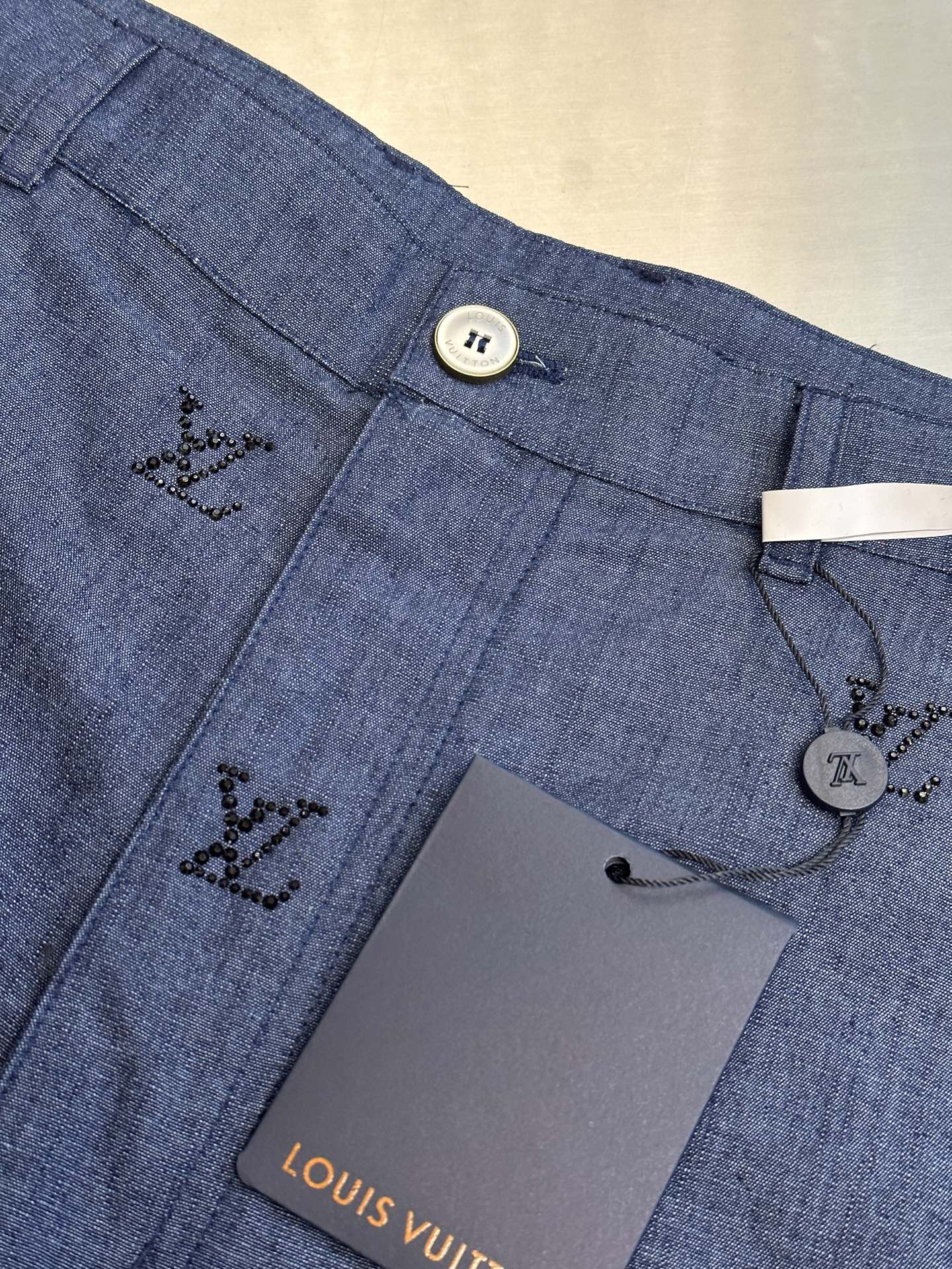Louis Vuitton Linen Pants with Diamond Embellishments, Casual Denim Jeans 7 i1743915796483 9171 0 5