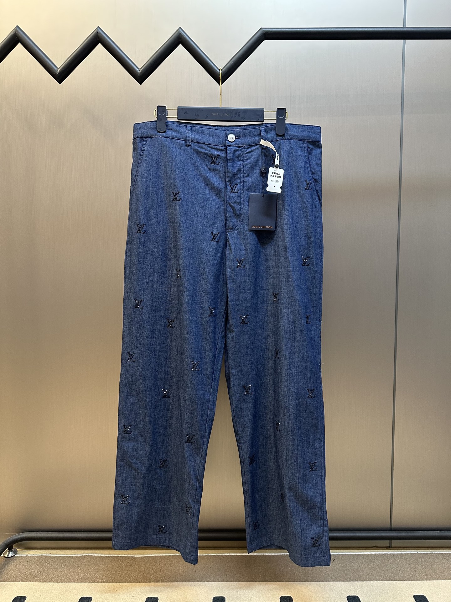 Louis Vuitton Linen Pants with Diamond Embellishments, Casual Denim Jeans 2 i1743915797196 384 0 0