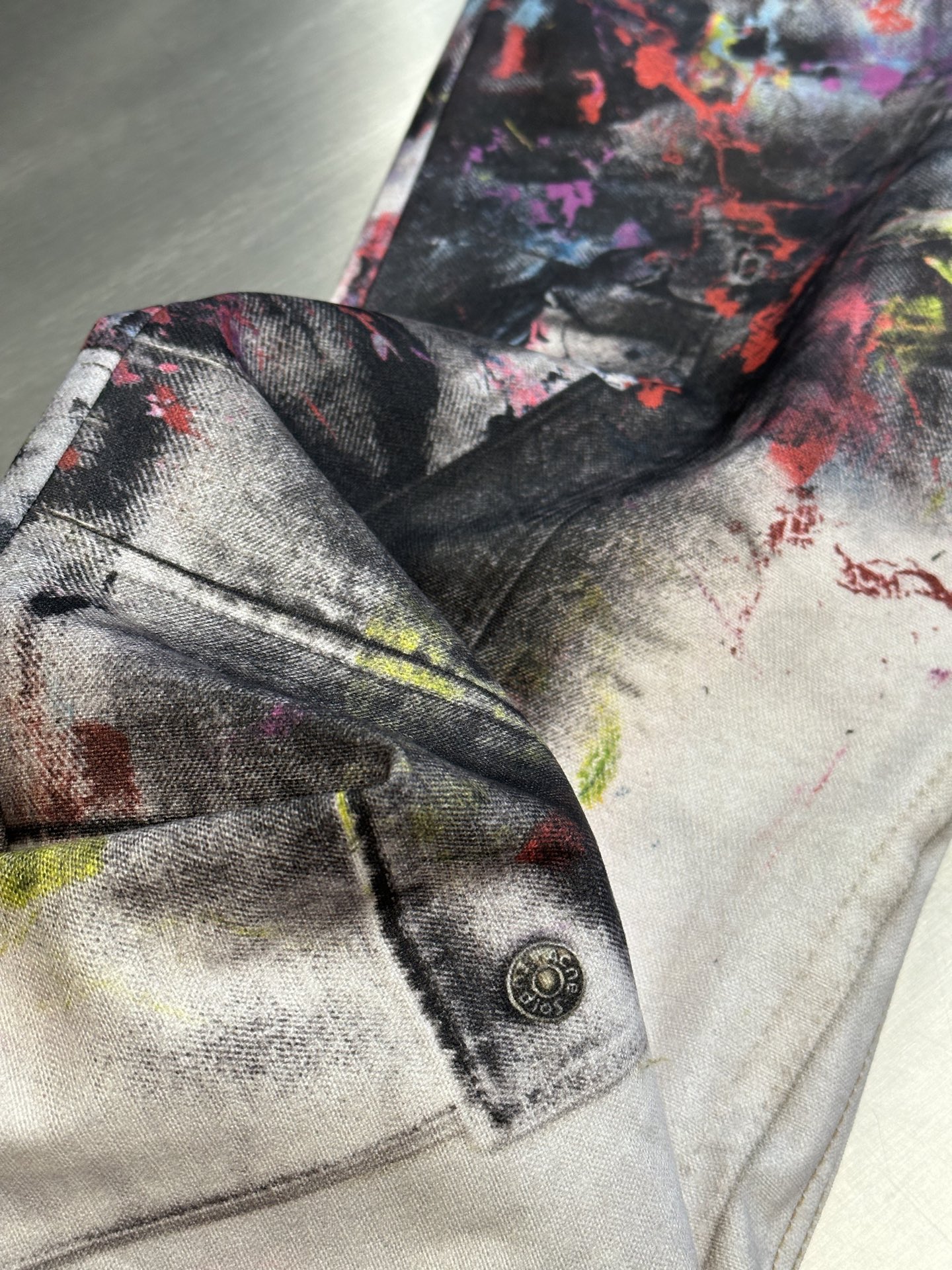 Unique 3D Printed Acne Jeans in Various Sizes - 图片 7