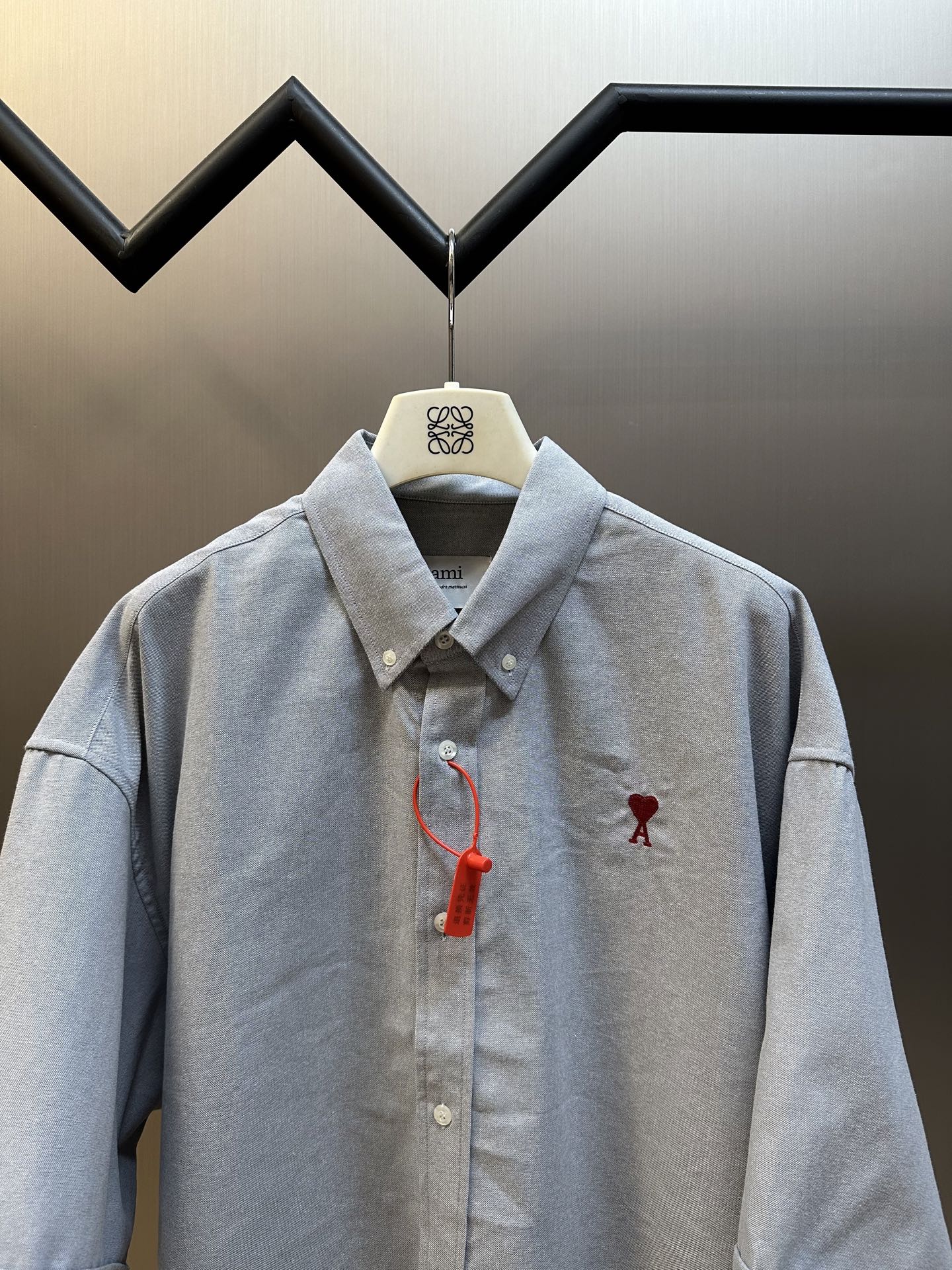 Ami Paris Red Heart Oxford Shirt: Precision Embroidery and Artistic Customization - 图片 2