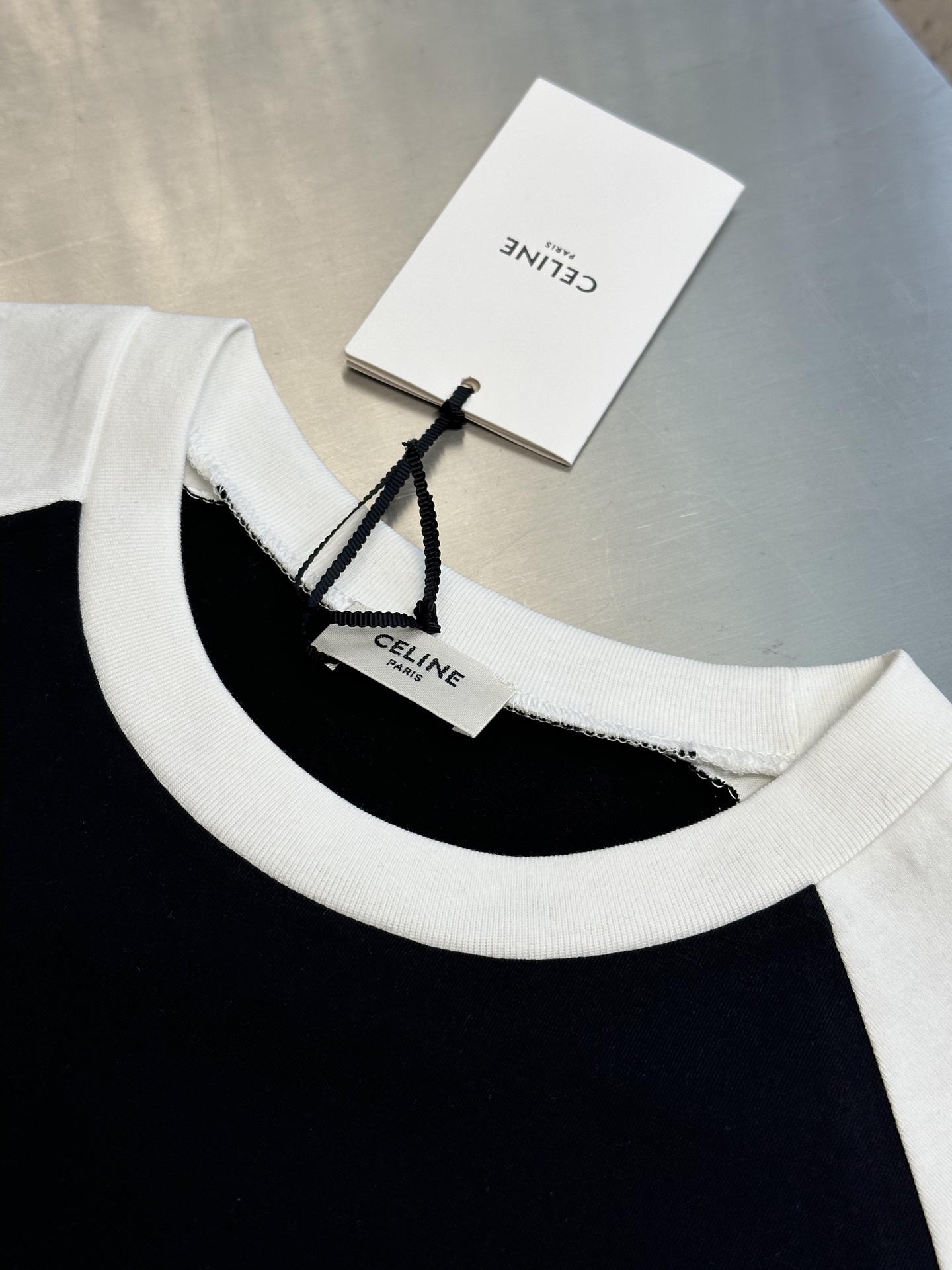 CELINE Selin Long-Sleeved T-Shirt in 100% Pure Cotton with University Stamp - 图片 5